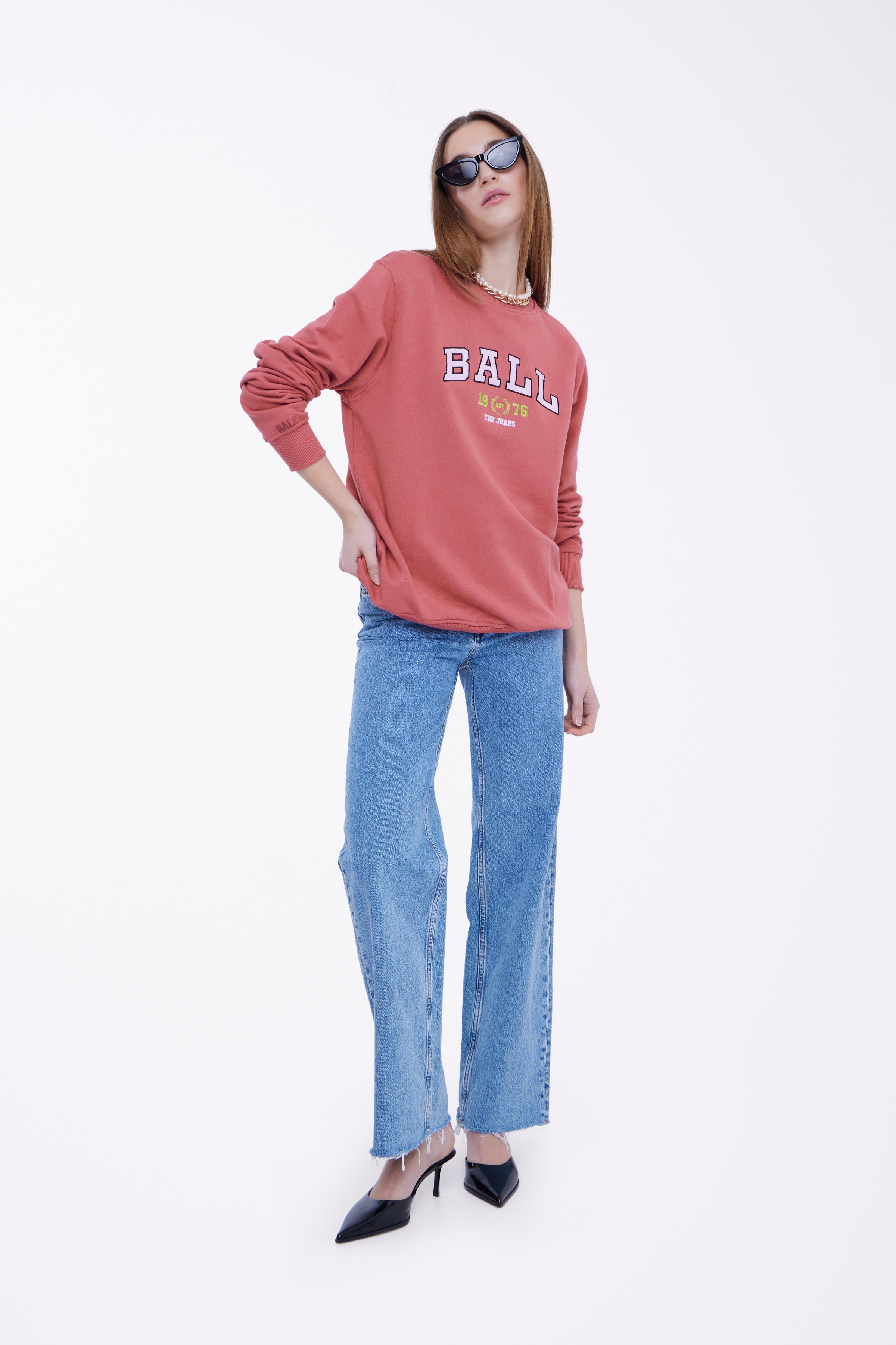 L. TAYLOR SWEATSHIRT LOOKBOOK FRONT 50400052-161522