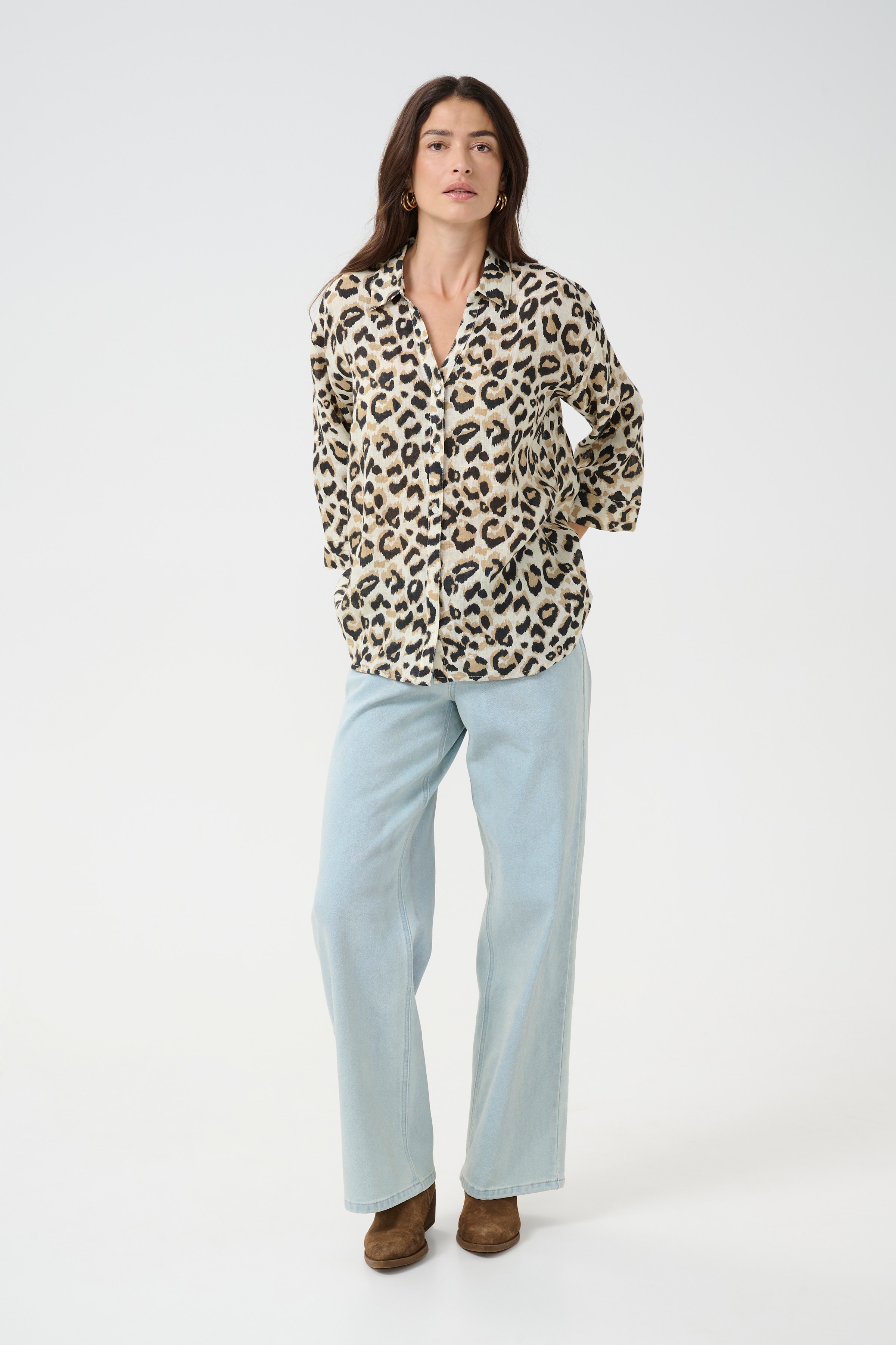 CRBellis Linen Shirt LOOKBOOK FRONT 10612267-107352