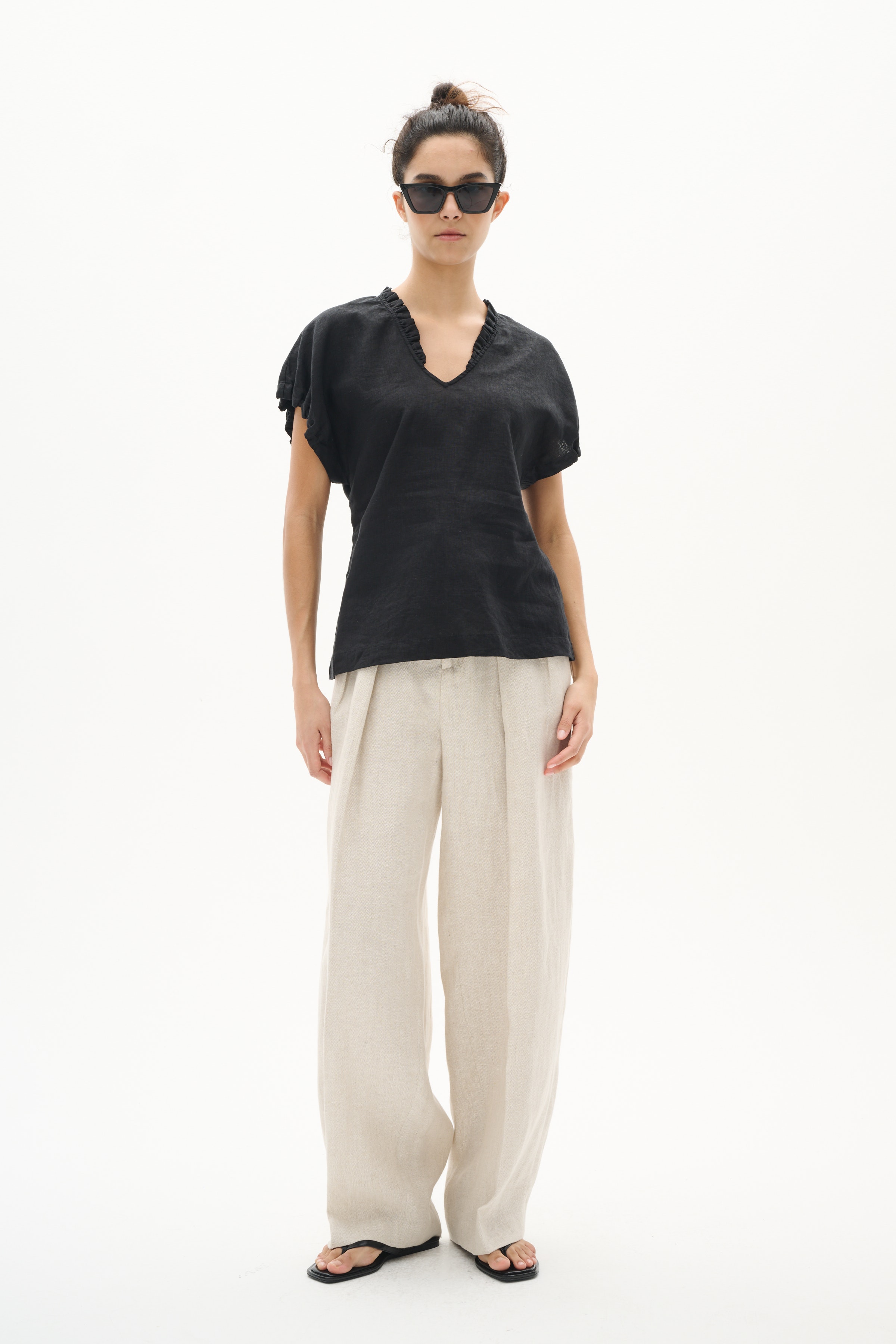 YaizaIW Linen Trousers LOOKBOOK FRONT 30110462-1304031