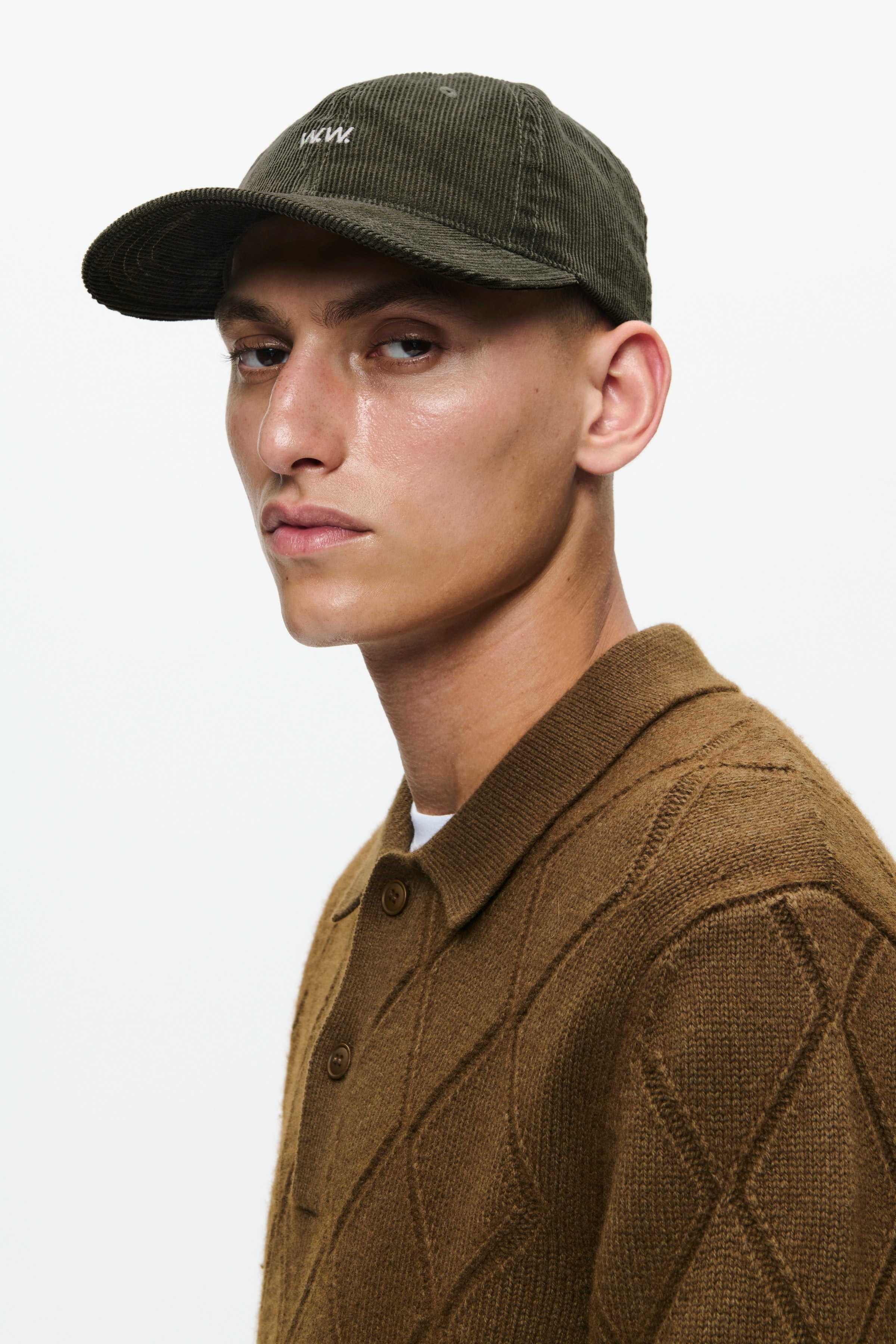 WWW.W.cap Kappe LOOKBOOK DETAIL 30251596-194906