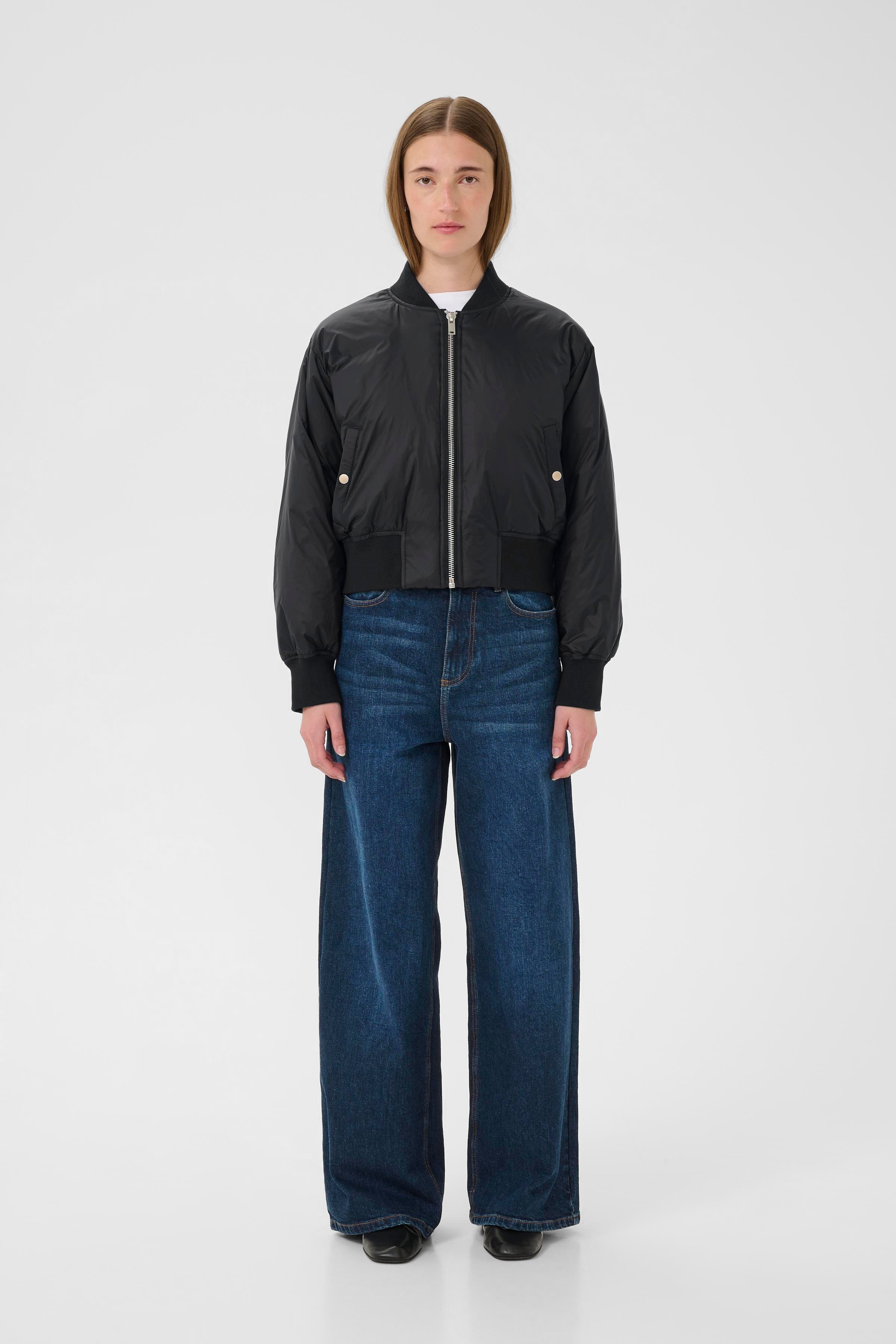 KialinnIW Cropped bomber Jacke LOOKBOOK FRONT 30110657-194008