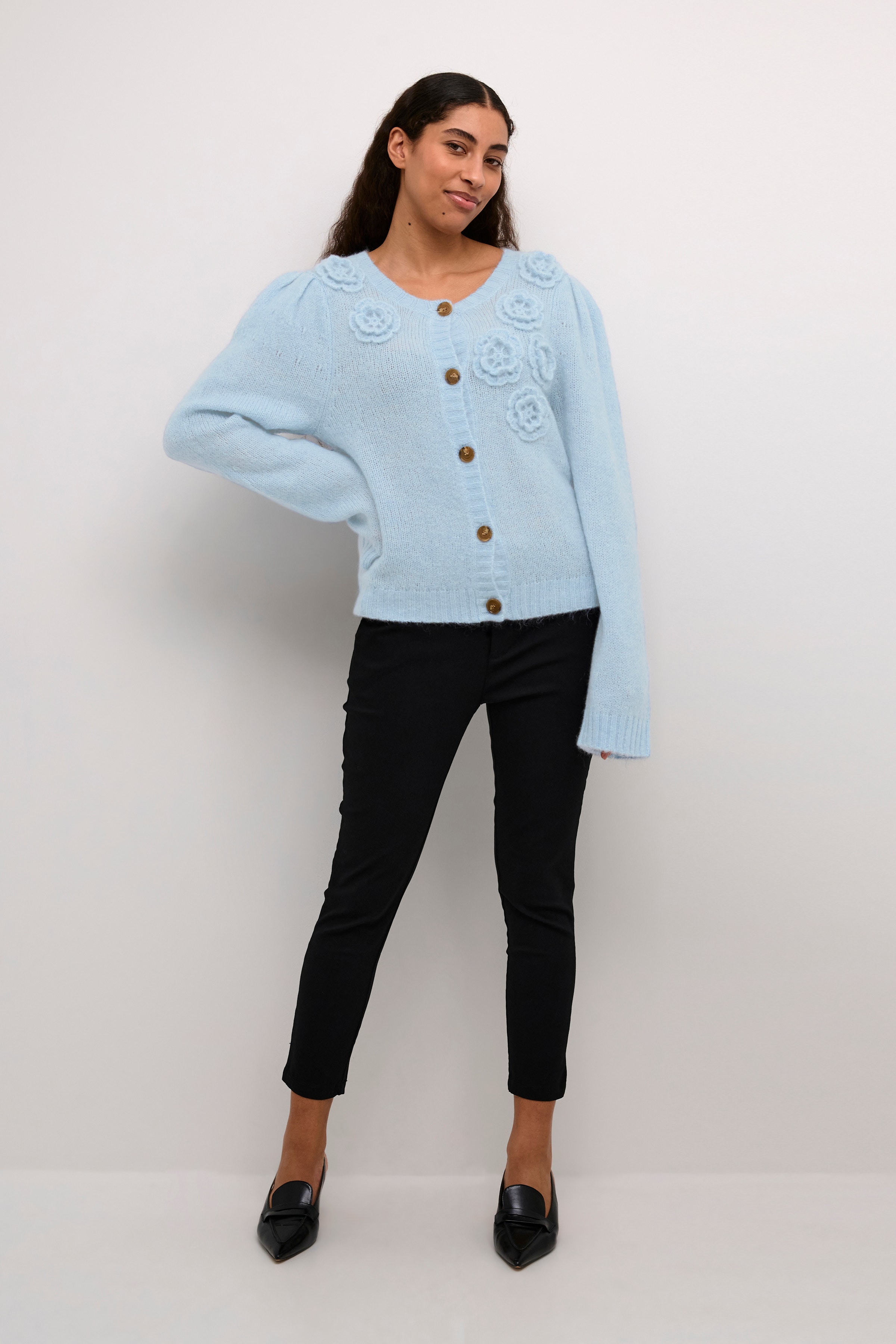 CUosa Cardigan LOOKBOOK FRONT 50111024-1441151