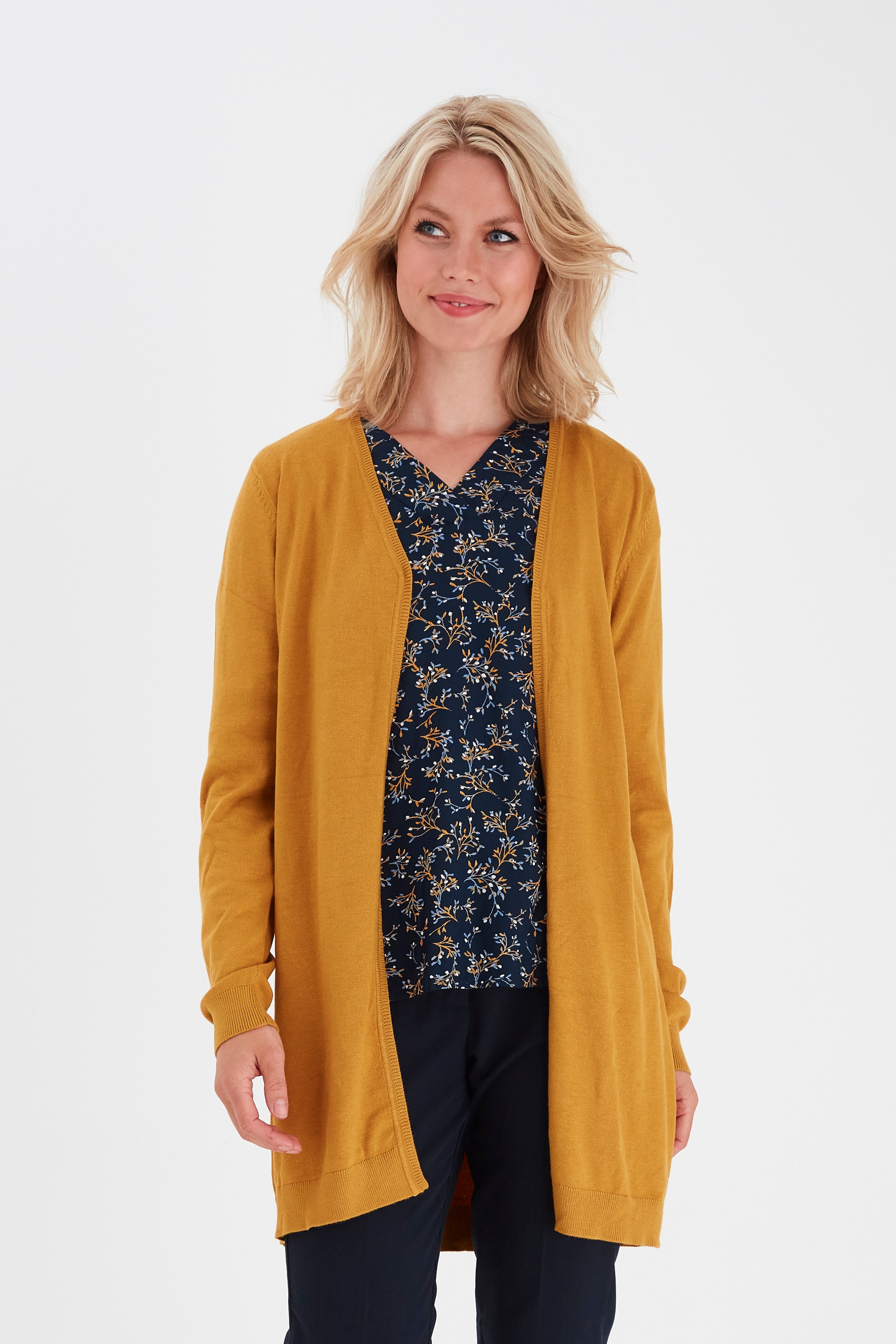 ZUFIRM Cardigan LOOKBOOK FRONT 20608287-1609481