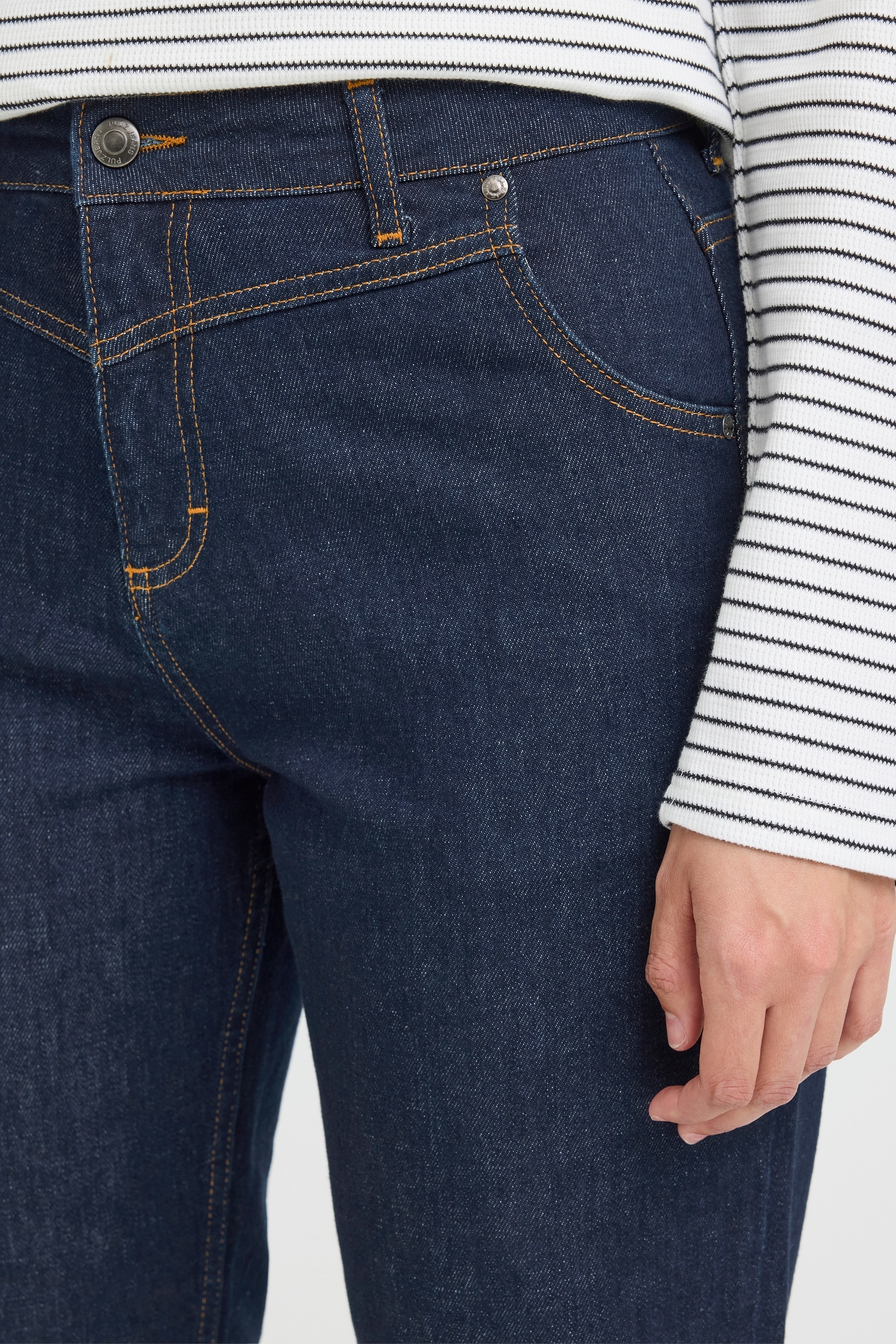 PZLIRA Jeans LOOKBOOK DETAIL 50209032-200002