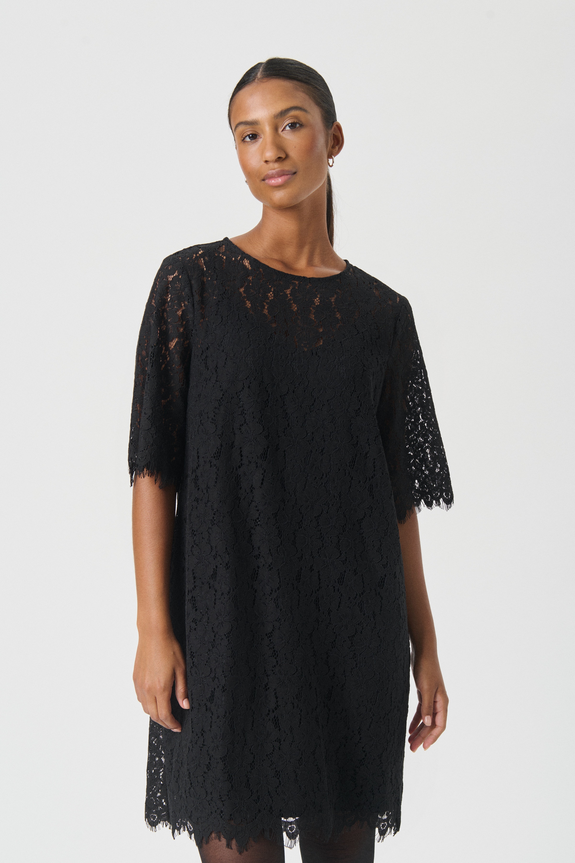 ViennePW Dress LOOKBOOK FRONT 30310158-194008