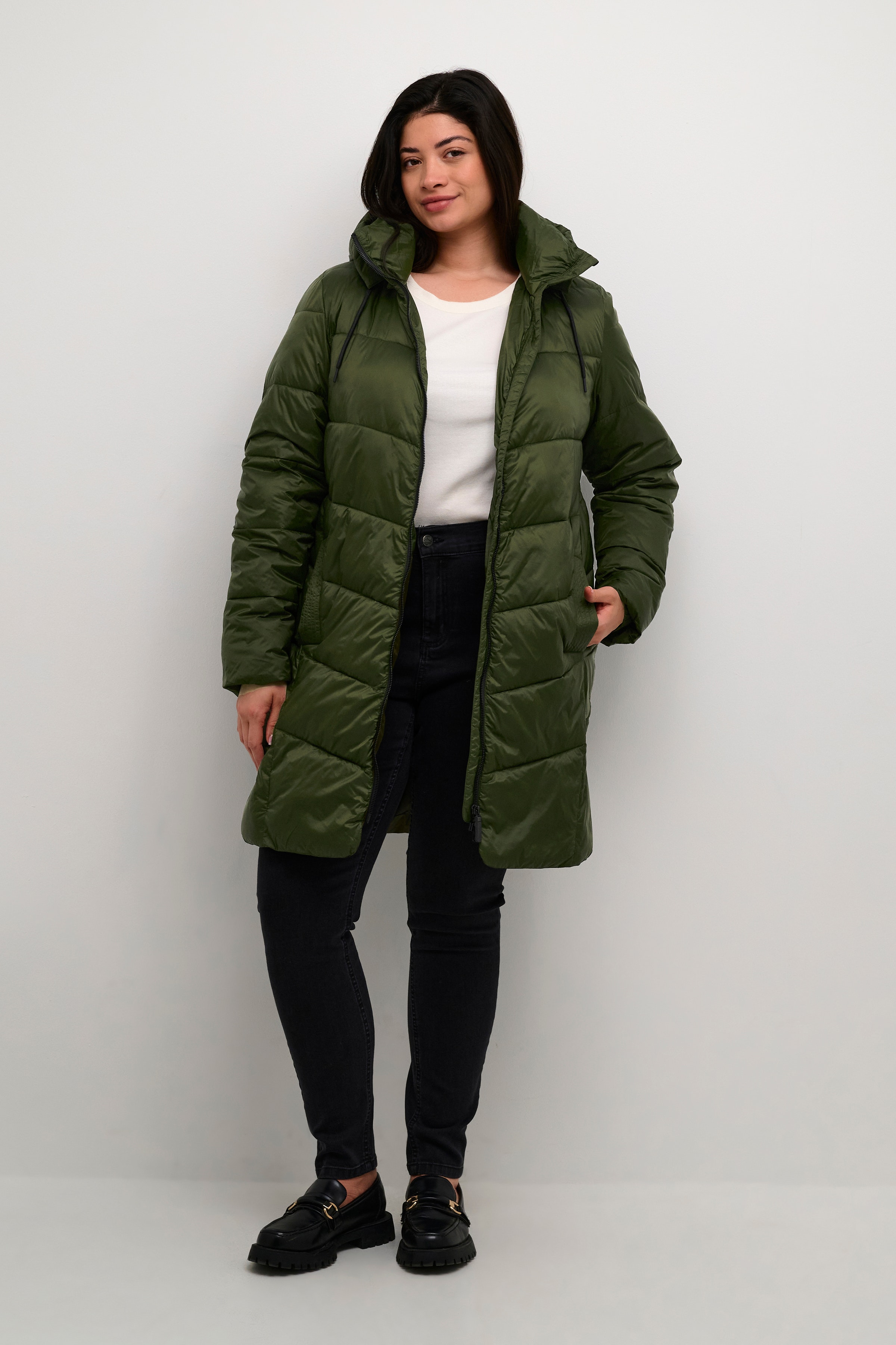 KCsusanna Mantel LOOKBOOK FRONT 10582480-190414