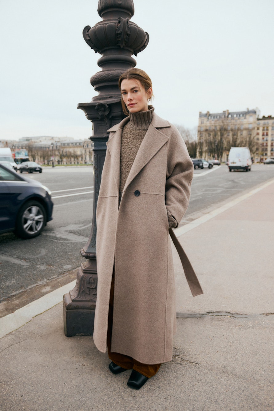 YillaIW Coat LOCATION NONE 30110608-1813041