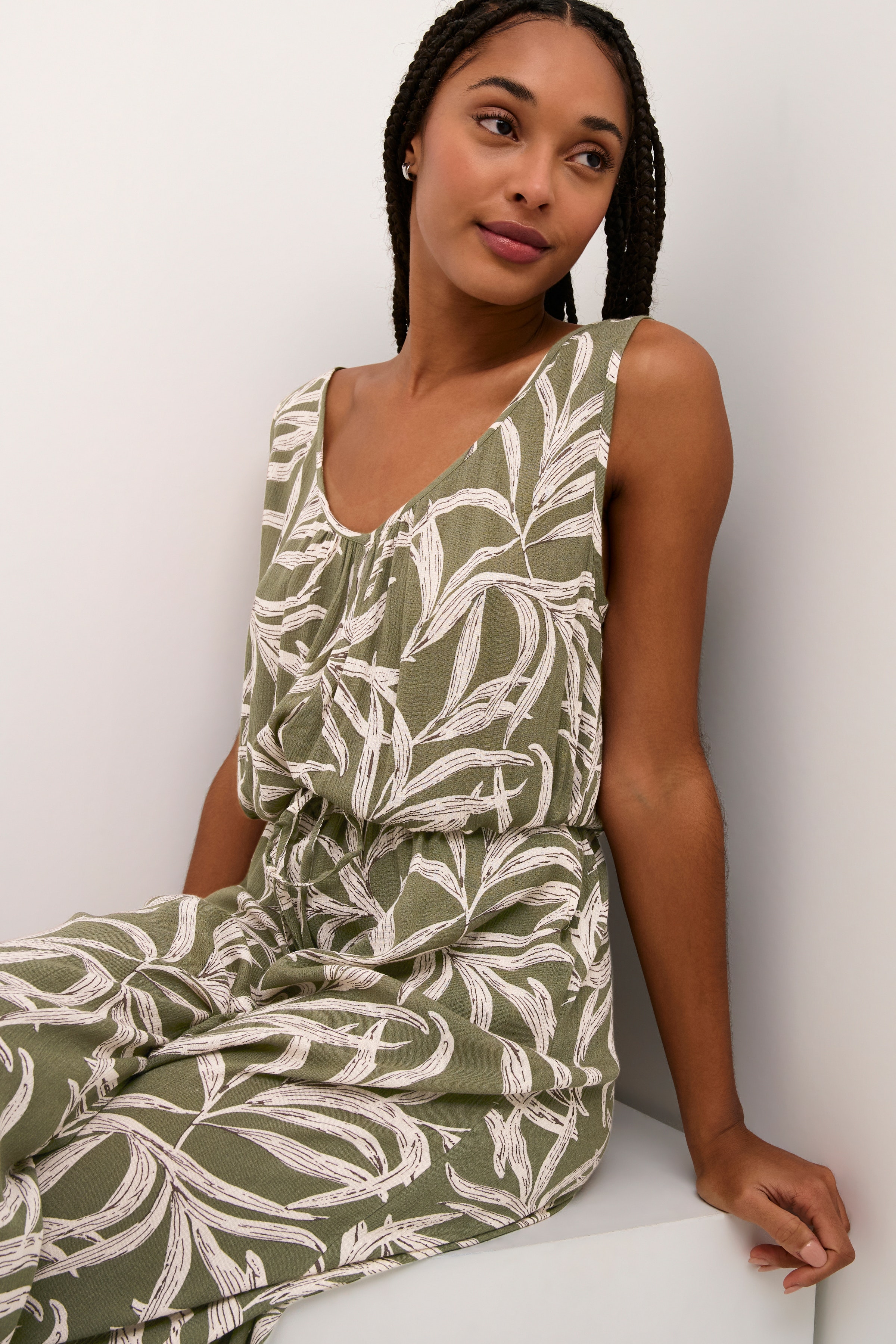 KAlivanna Jumpsuit LOOKBOOK DETAIL 10552035-104902