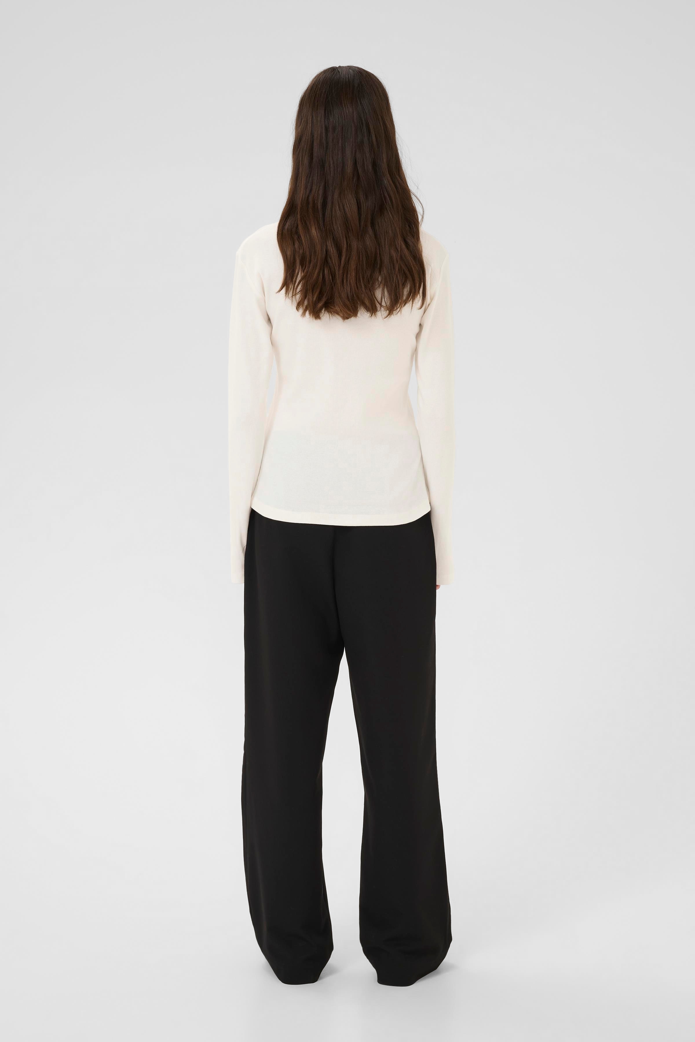 KBDafne T-shirt LOOKBOOK BACK 10105801-110103