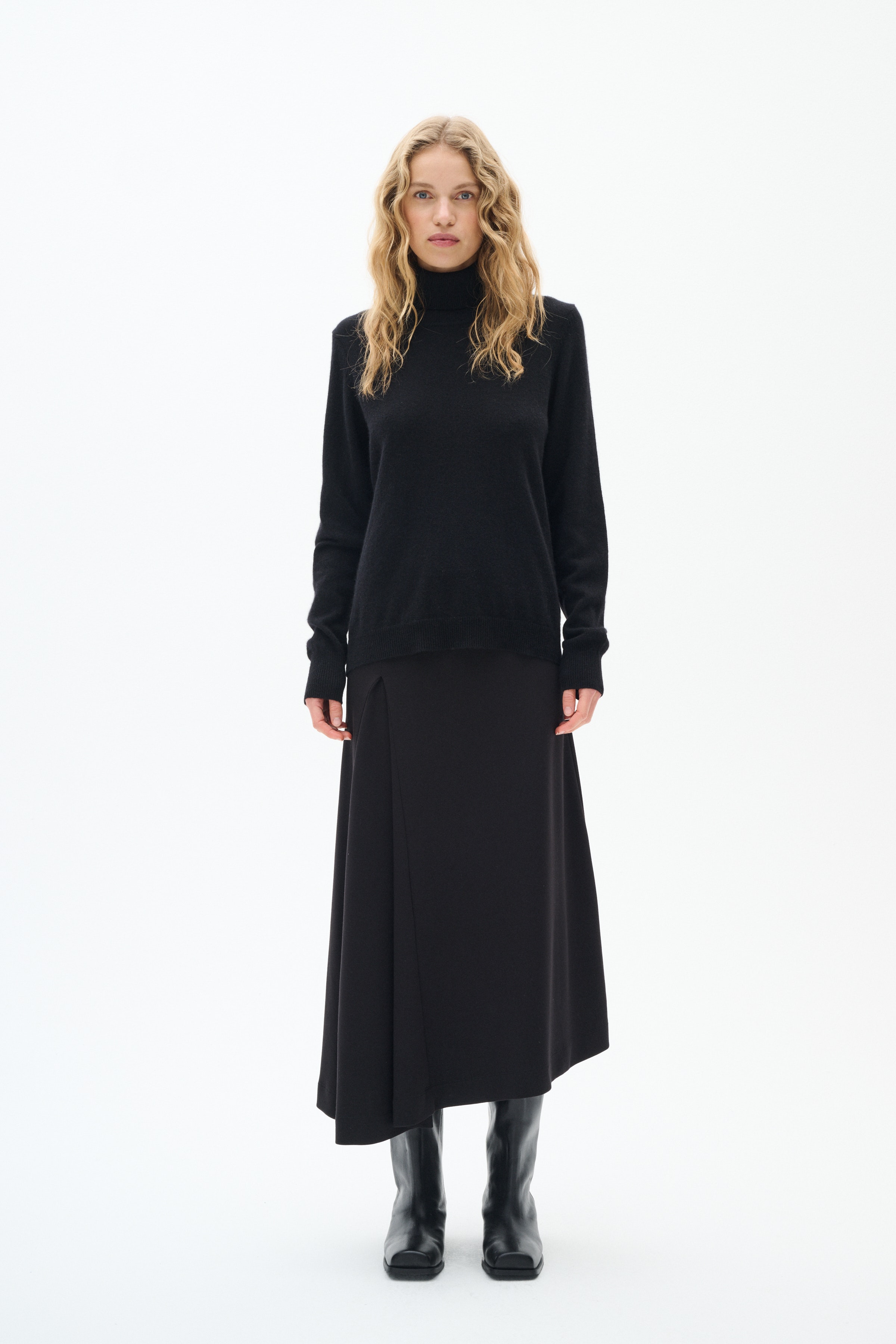 LukkaIW Rollneck Cashmere Pullover LOOKBOOK FRONT 30108211-194008