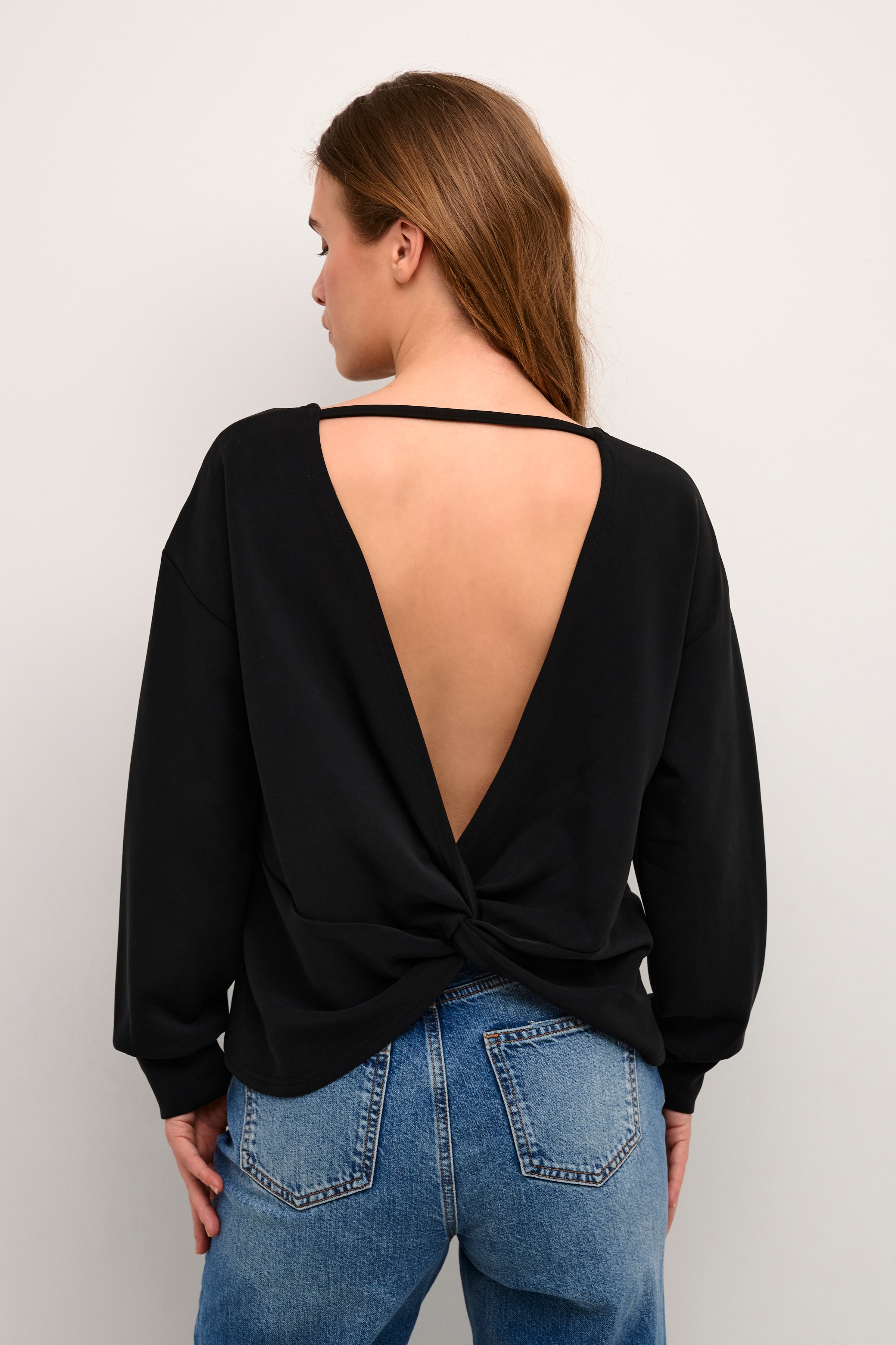 ElleMW Blouse LOOKBOOK BACK 10704206-100031