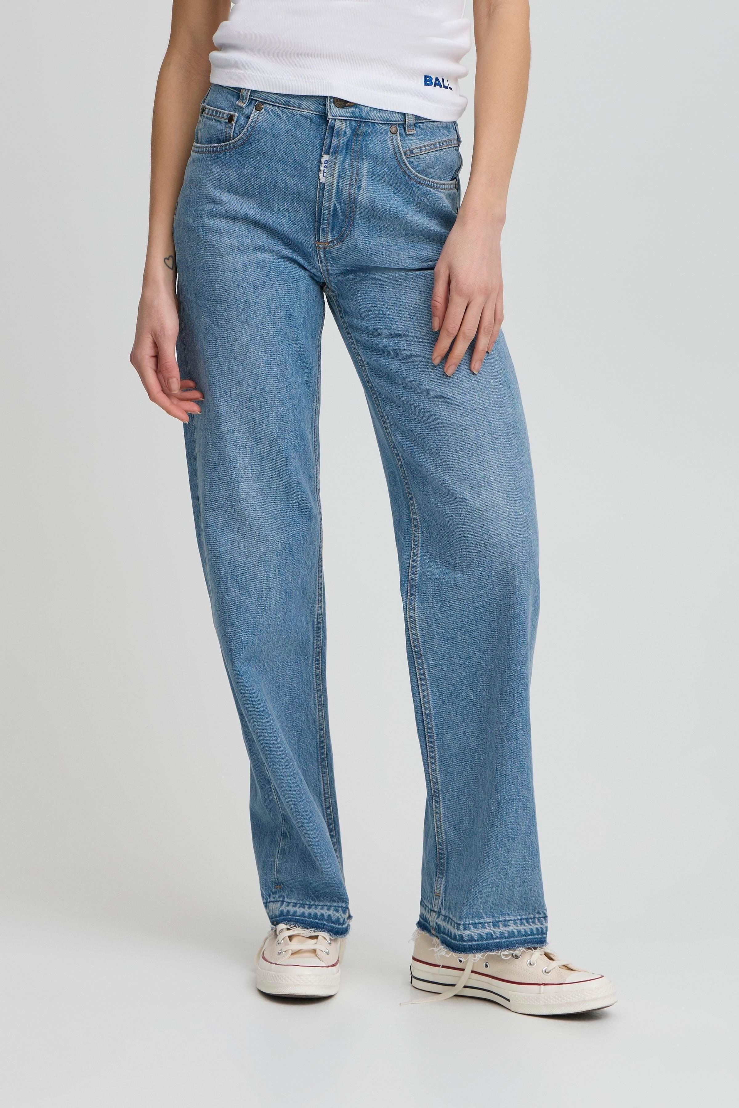 BASERENA Jeans LOOKBOOK FRONT 50405079-204026