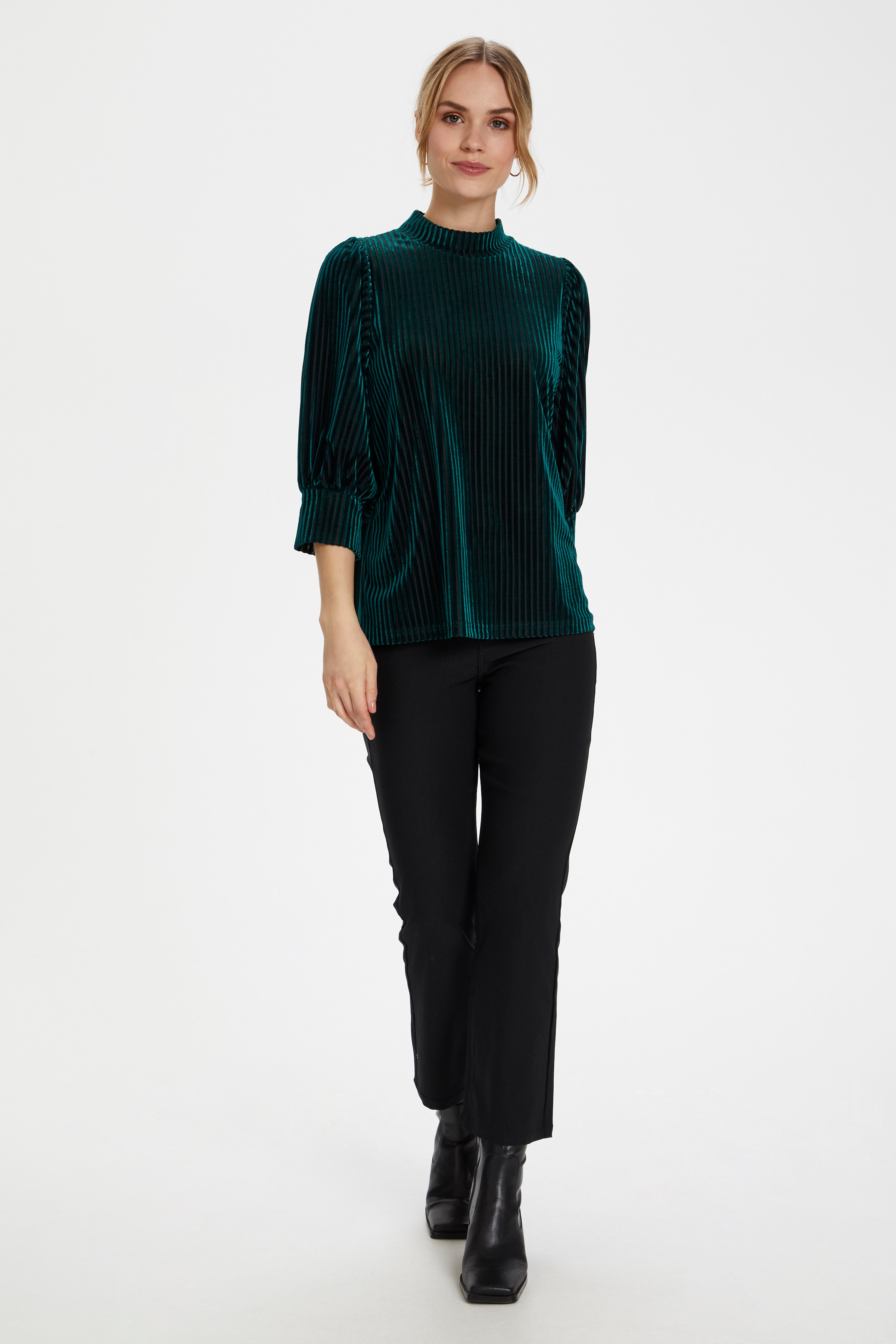 KAdina Bluse LOOKBOOK FRONT 10504937-100563