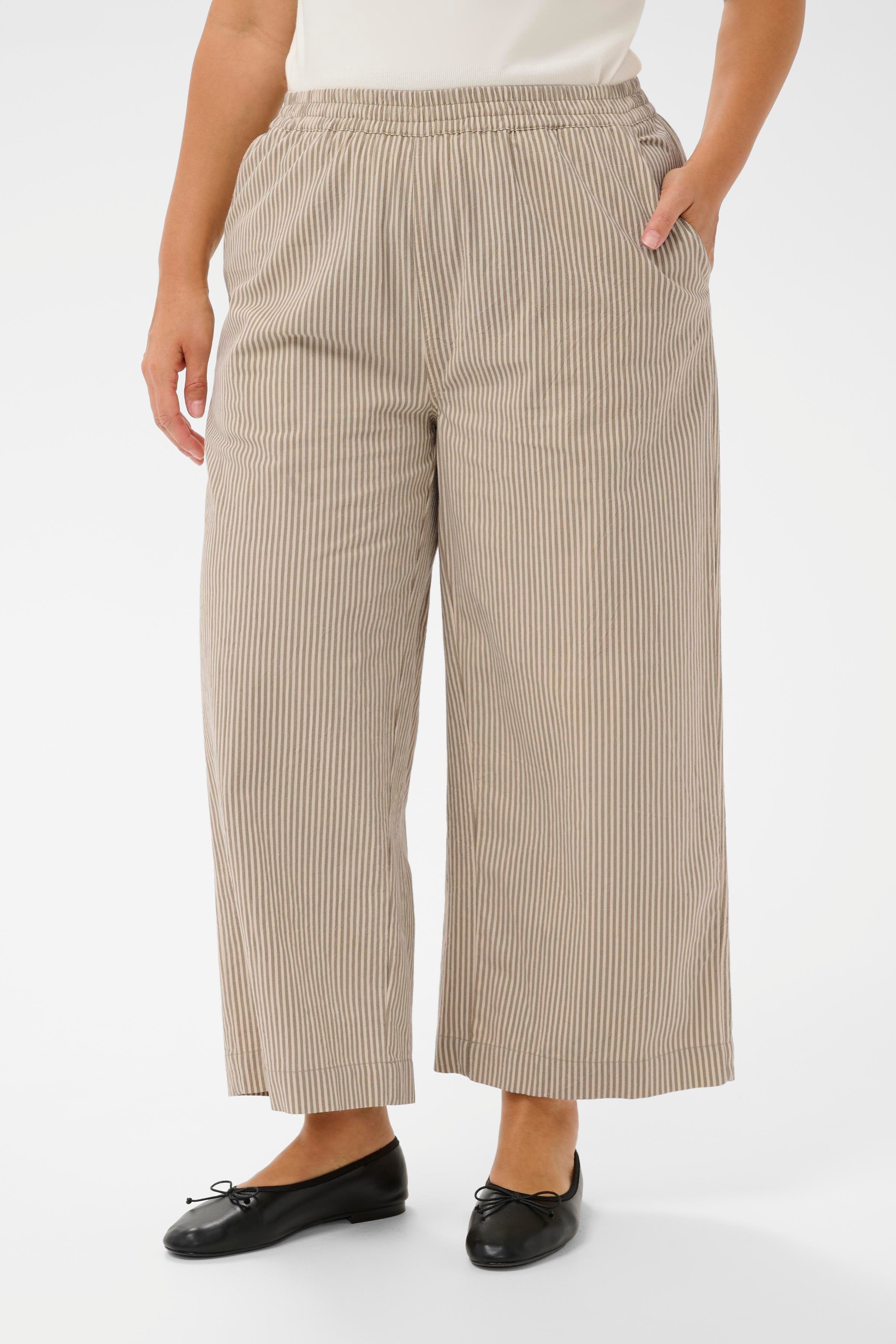 KCnana Hose LOOKBOOK FRONT 10583312-107706