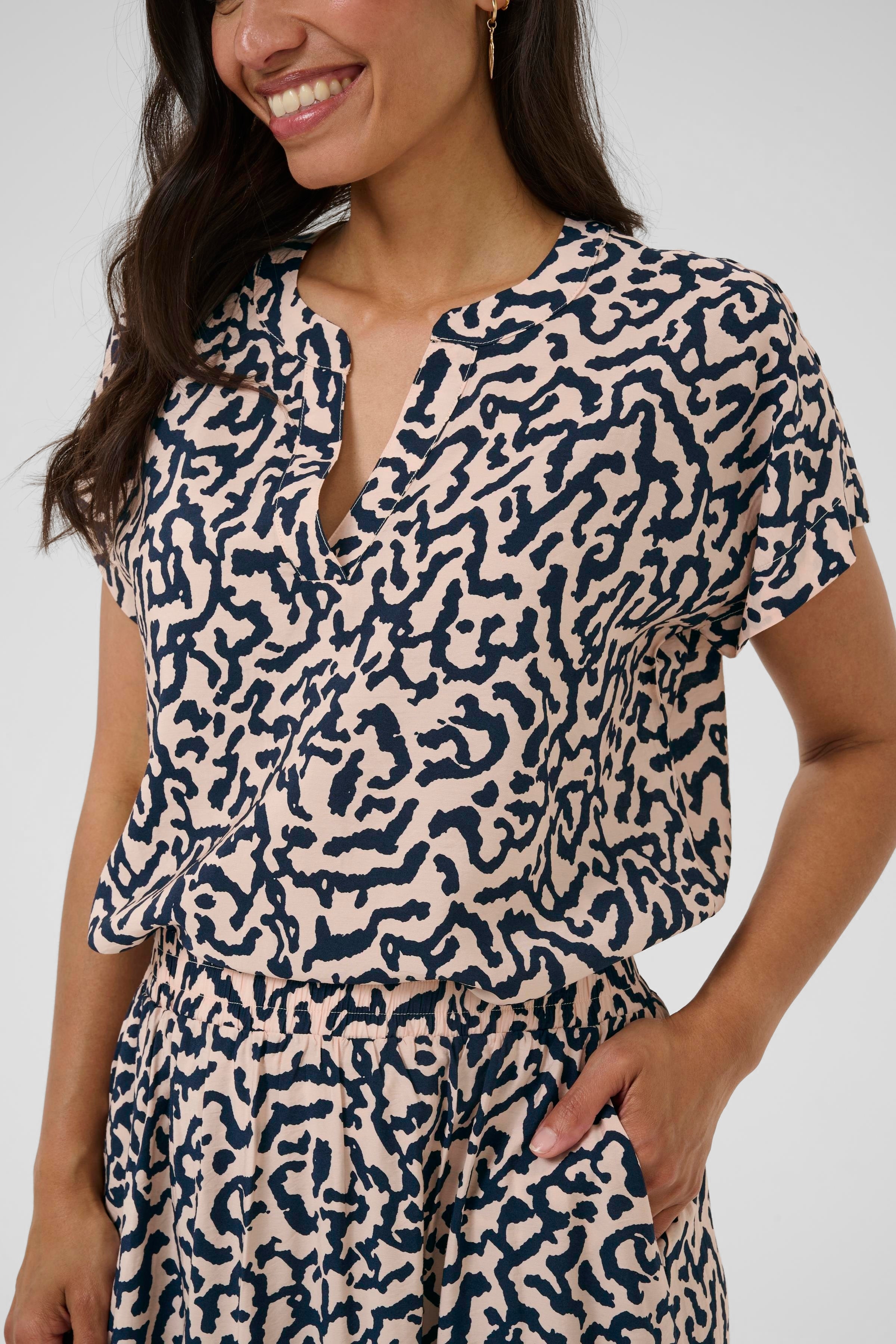 BPkatana Bluse LOOKBOOK DETAIL 40200005-108360
