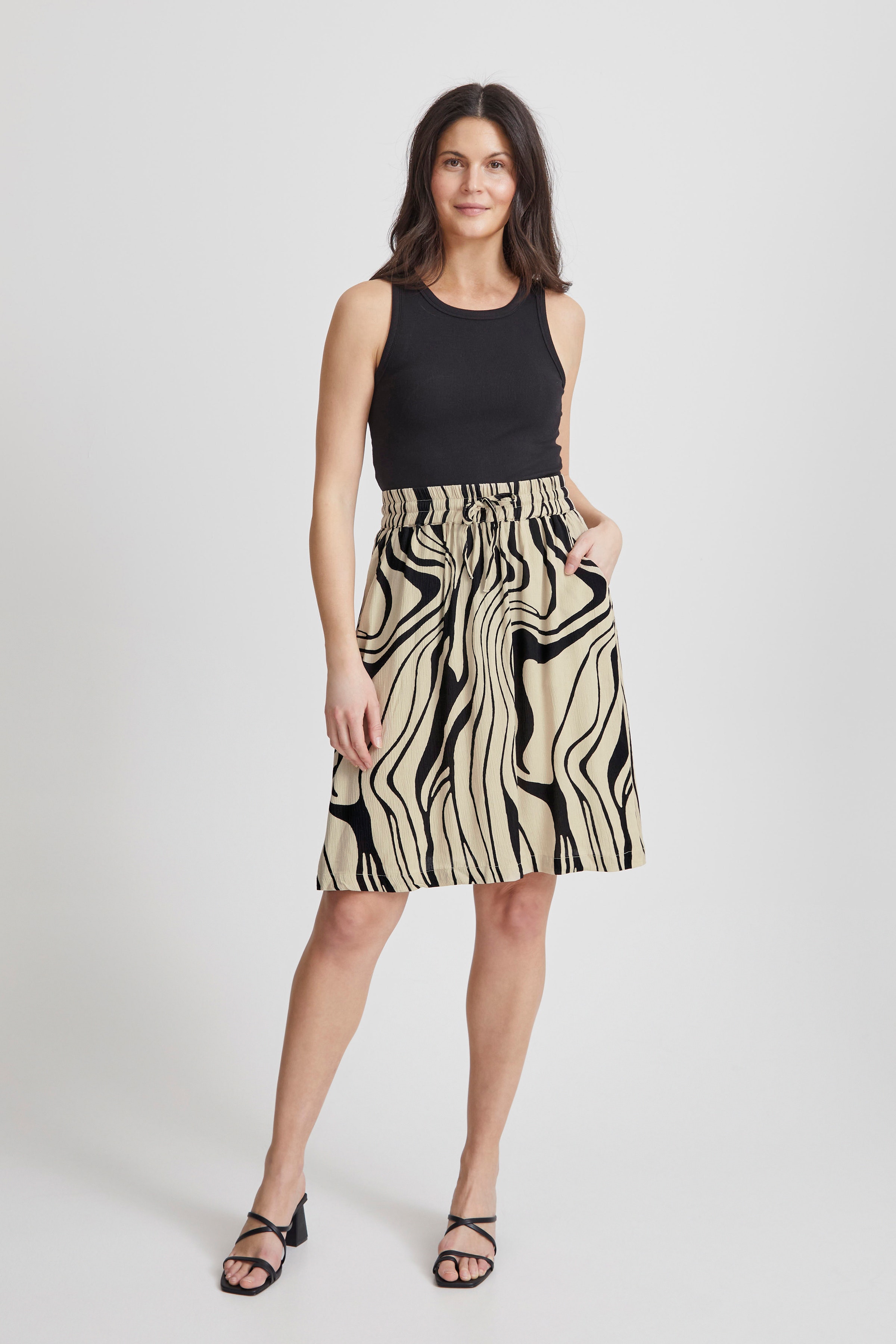 FXAVERY Skjørt LOOKBOOK FRONT 20615393-204363