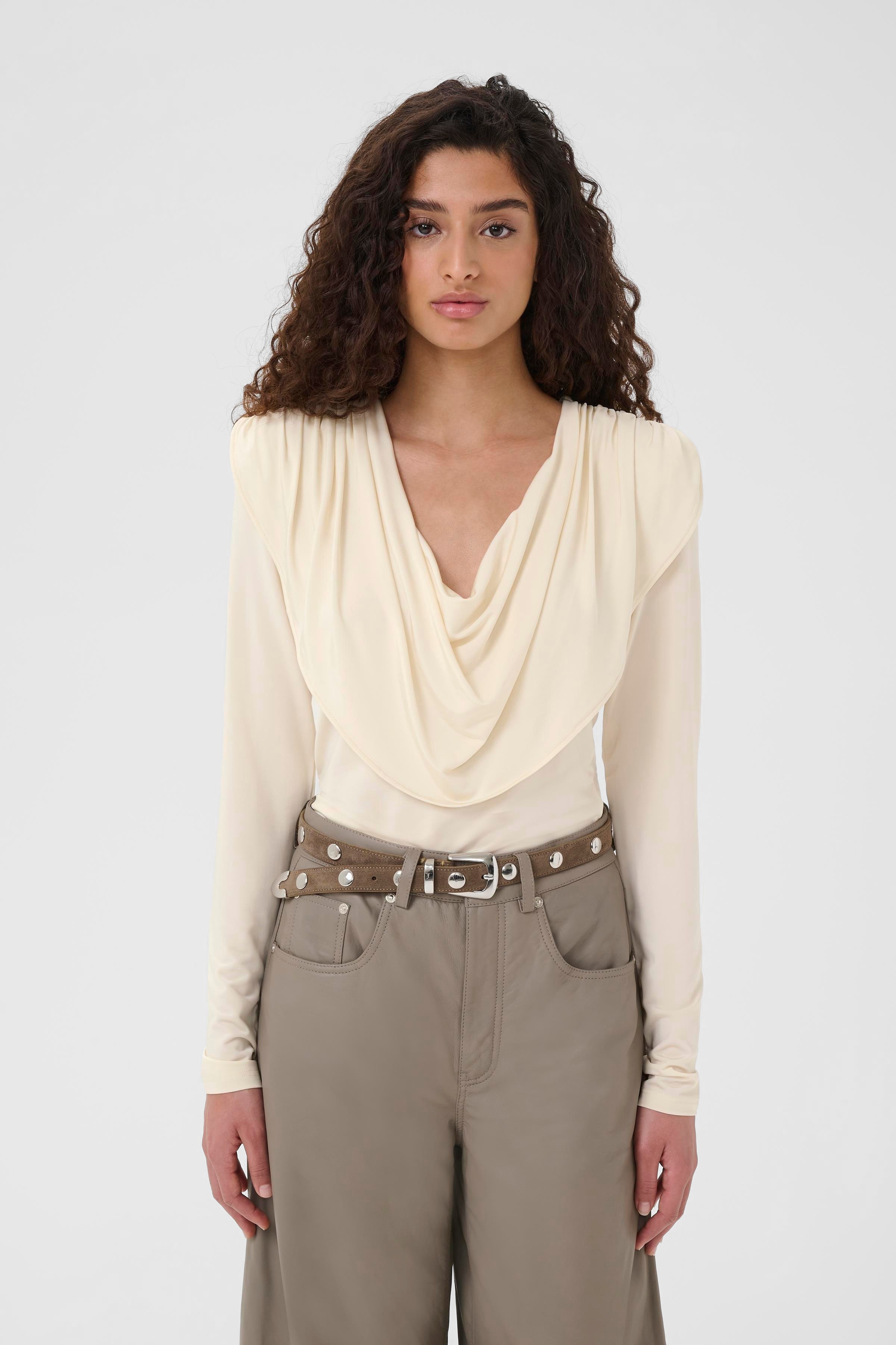 GZlaily Blouse LOOKBOOK FRONT 10910980-110103