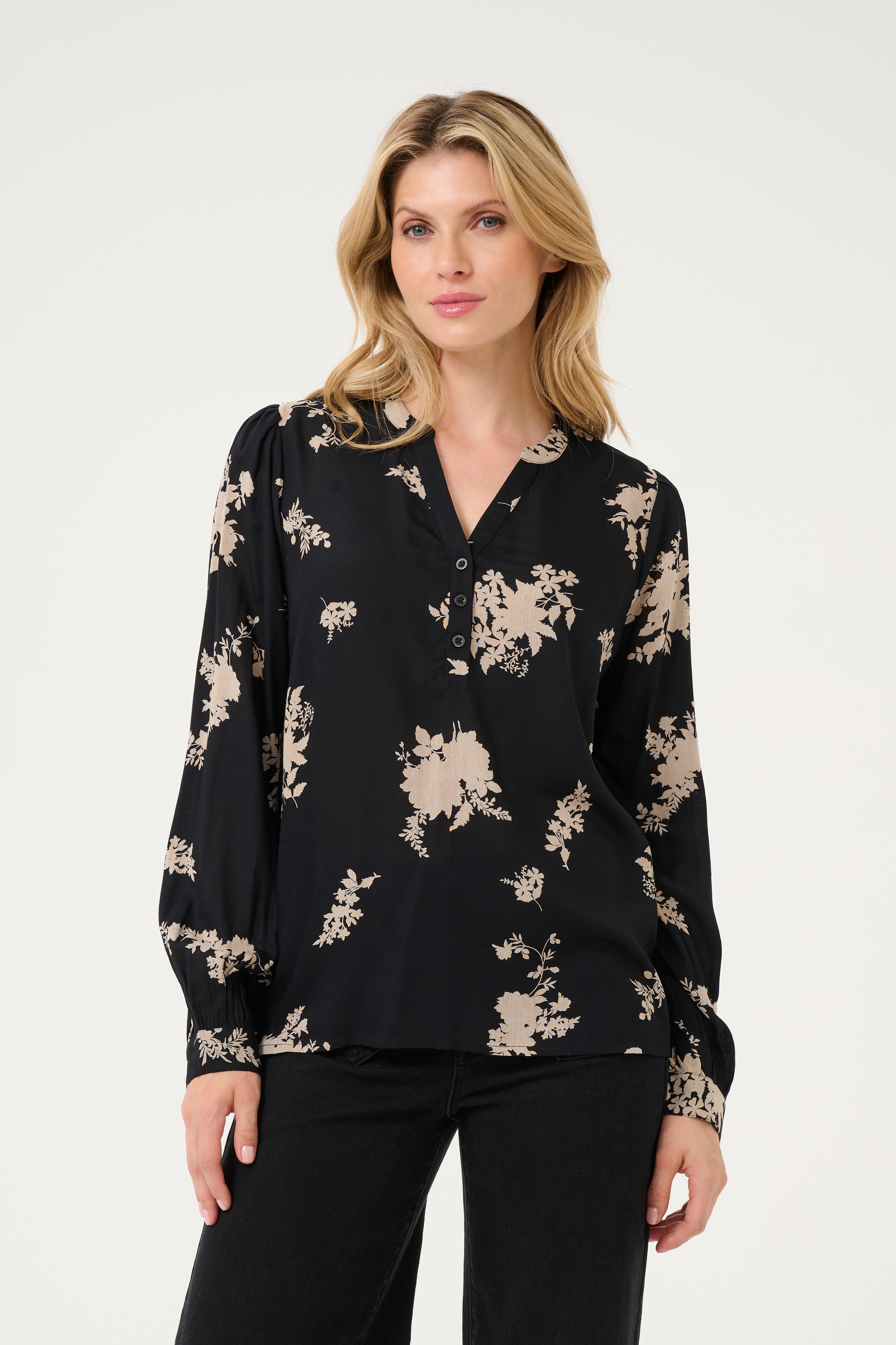 KAsomia Blouse LOOKBOOK FRONT 10507259-106367