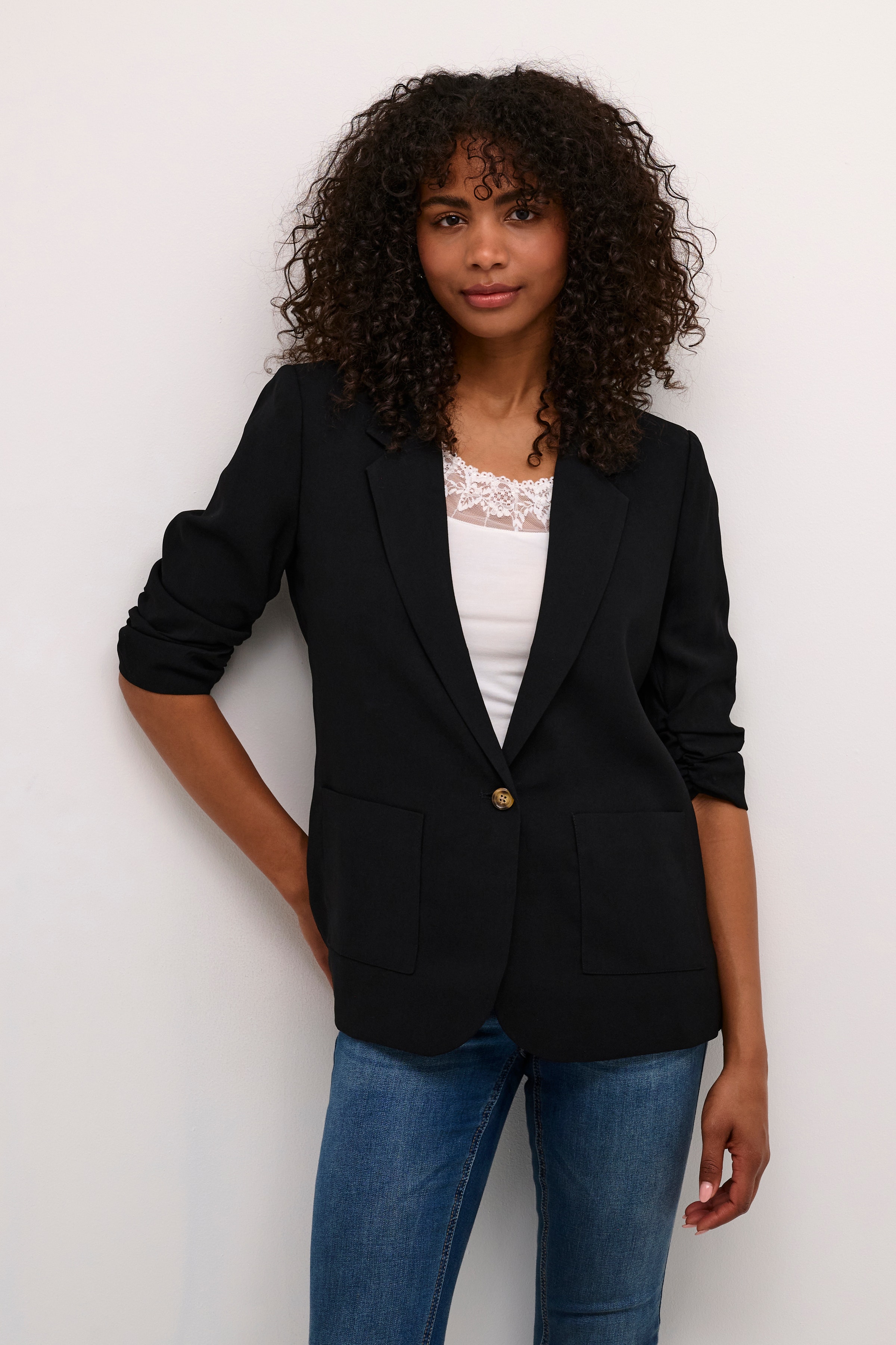 CRCocamia Blazer LOOKBOOK FRONT 10610271-100120