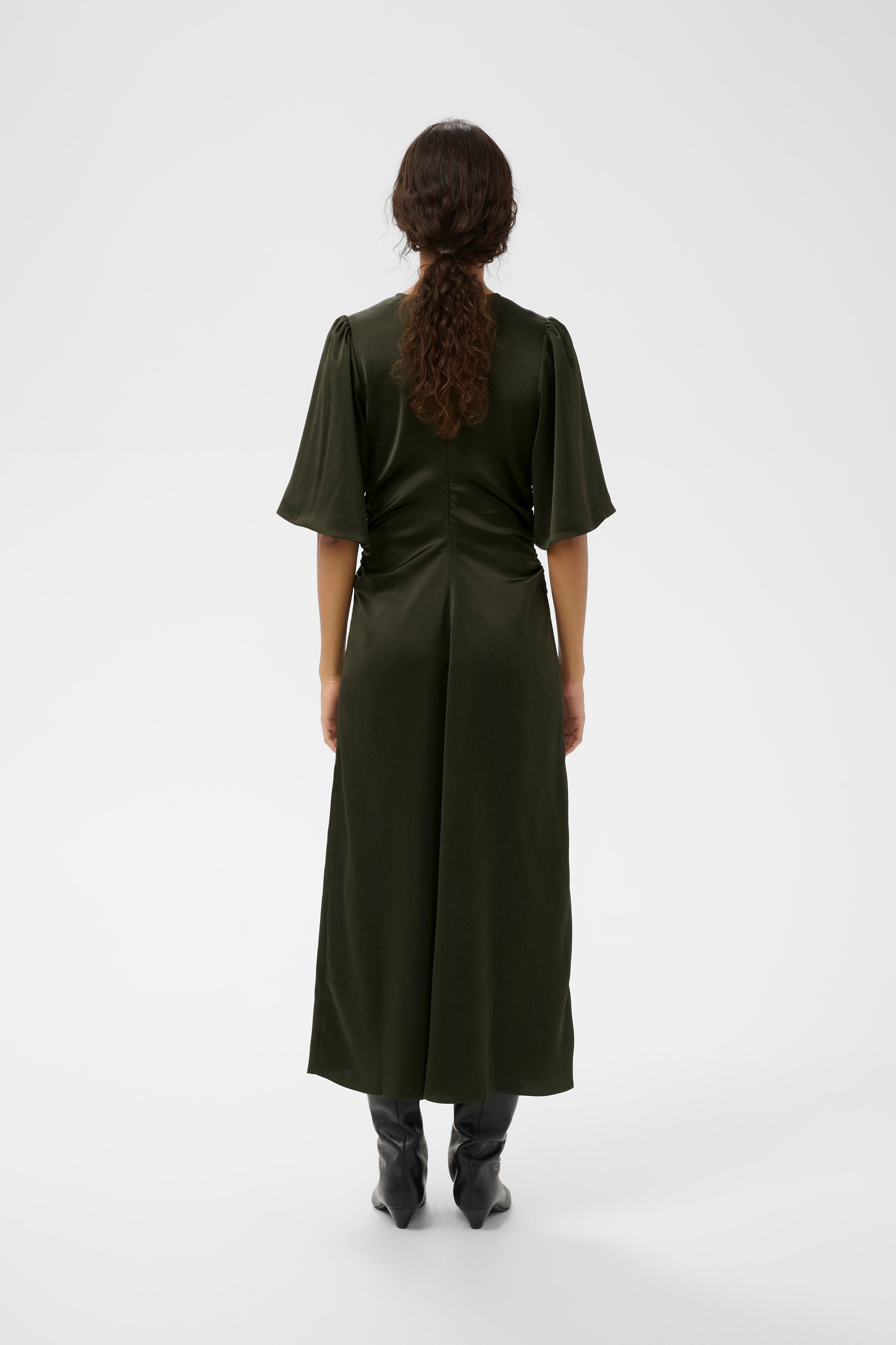 SendraIW Fitted Kleid LOOKBOOK BACK 30110791-190509