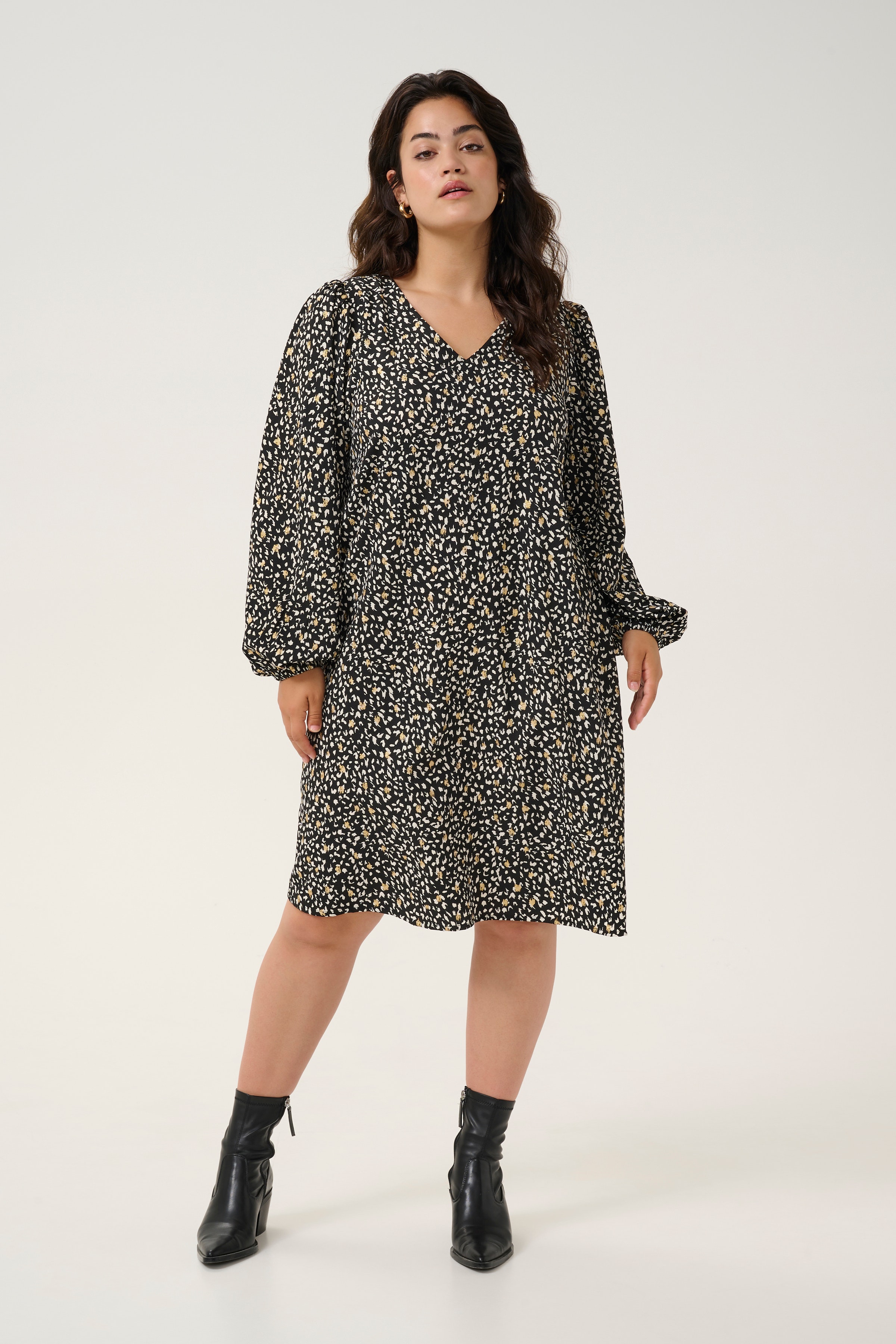 KCmalena Dress LOOKBOOK FRONT 10583158-107160