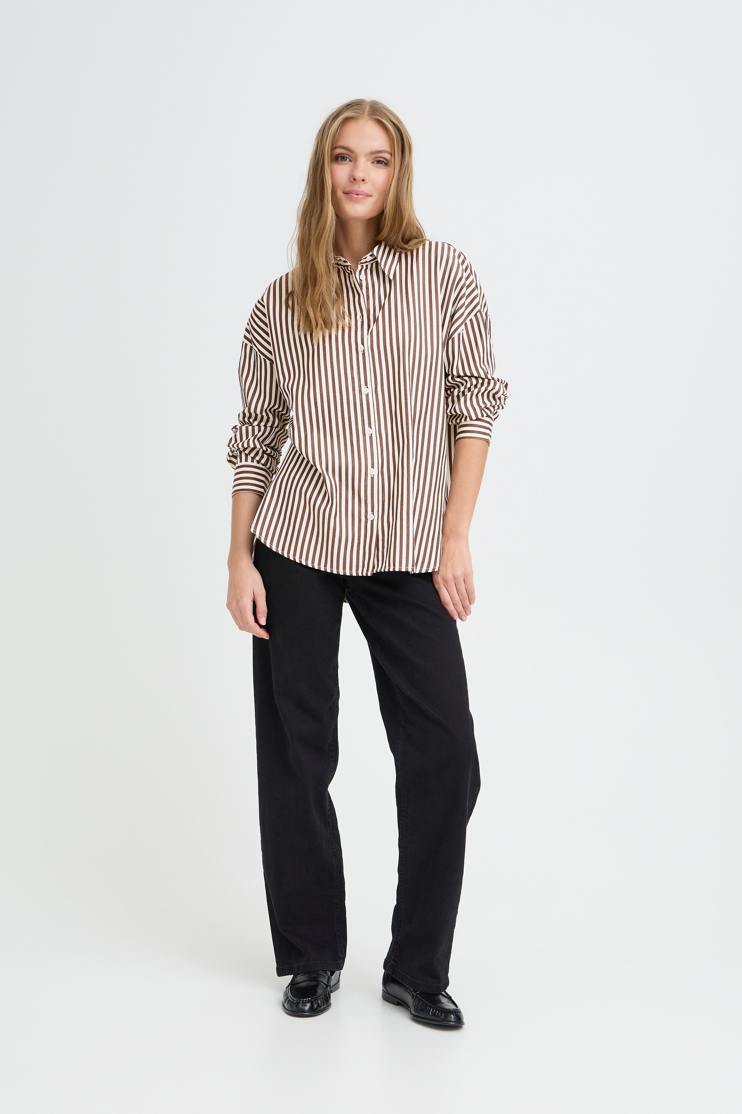 IHKITTA Skjorte LOOKBOOK FRONT 20123898-190915