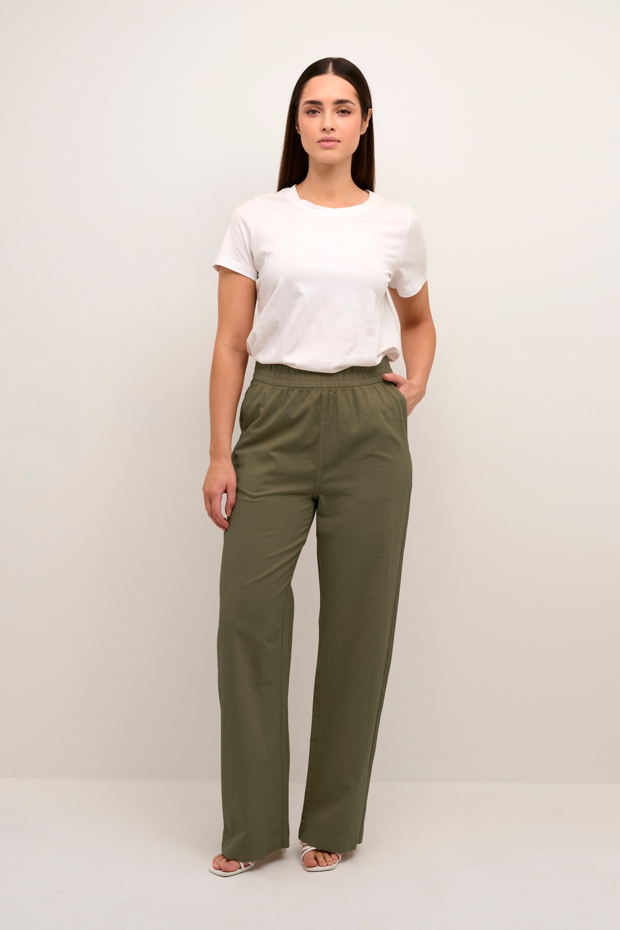 KAnaya Trousers LOOKBOOK FRONT 10507661-190511