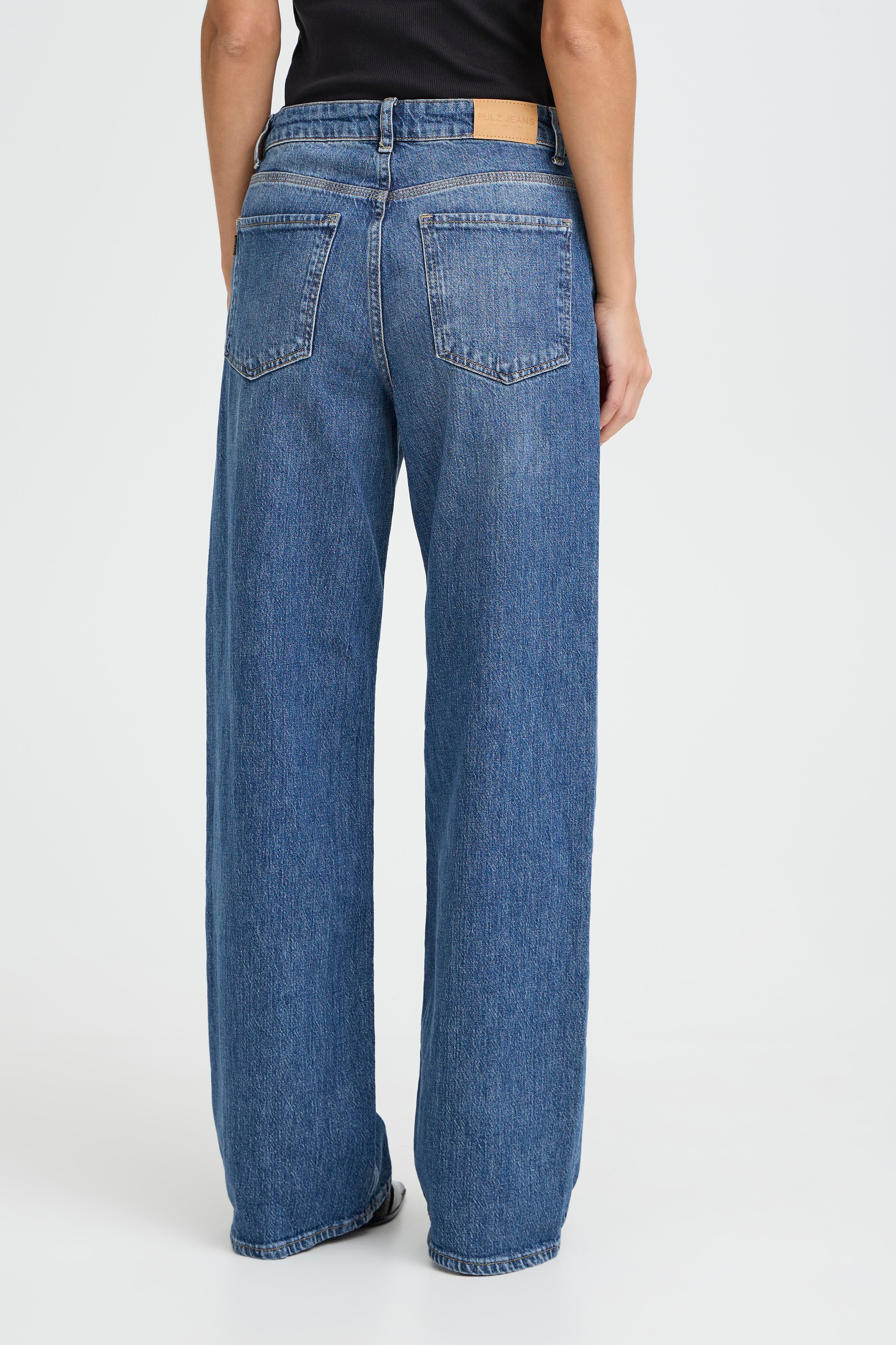 PZVEGA Jeans LOOKBOOK BACK 50207173-900004239