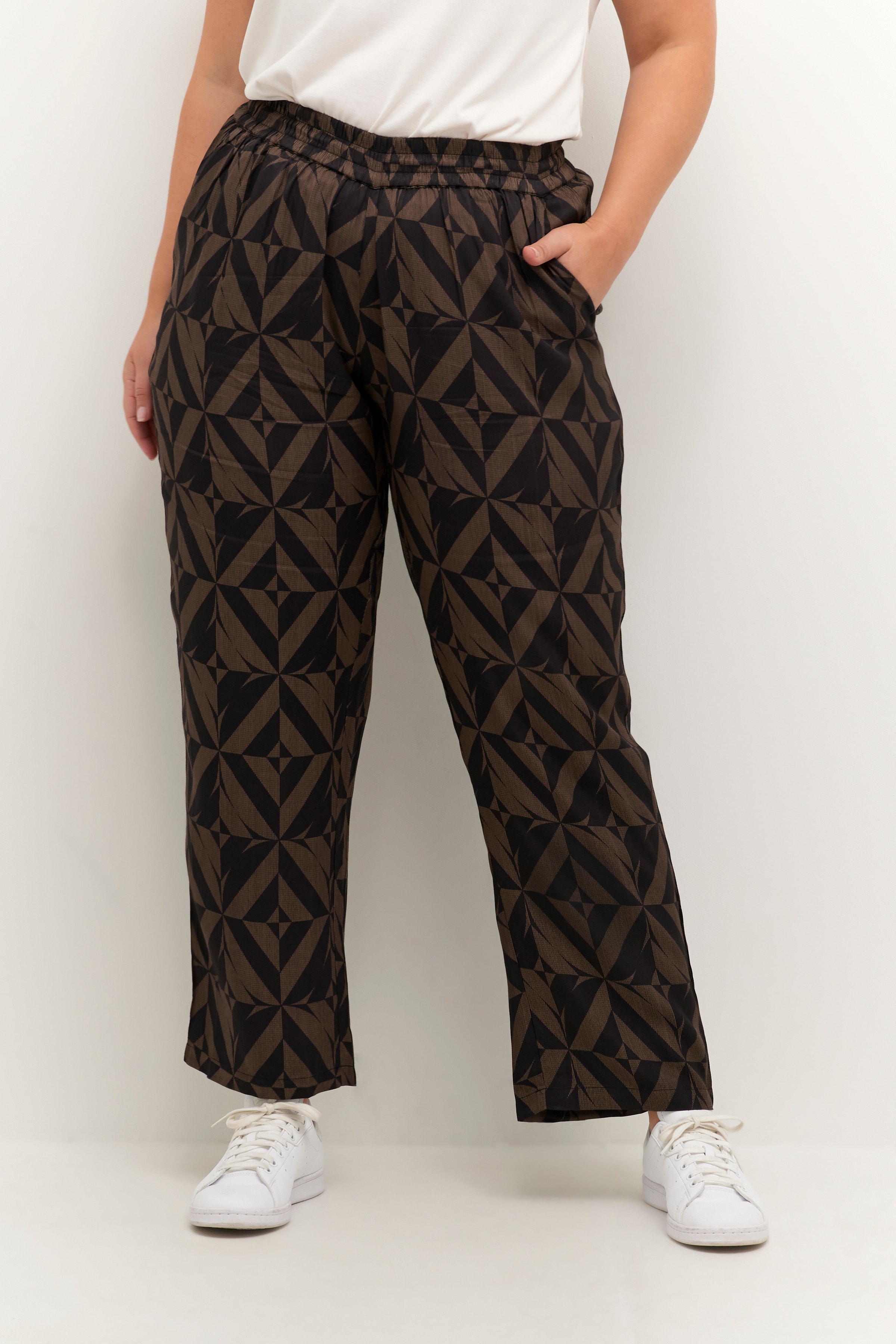 KCkarena Byxor LOOKBOOK FRONT 10581371-103521