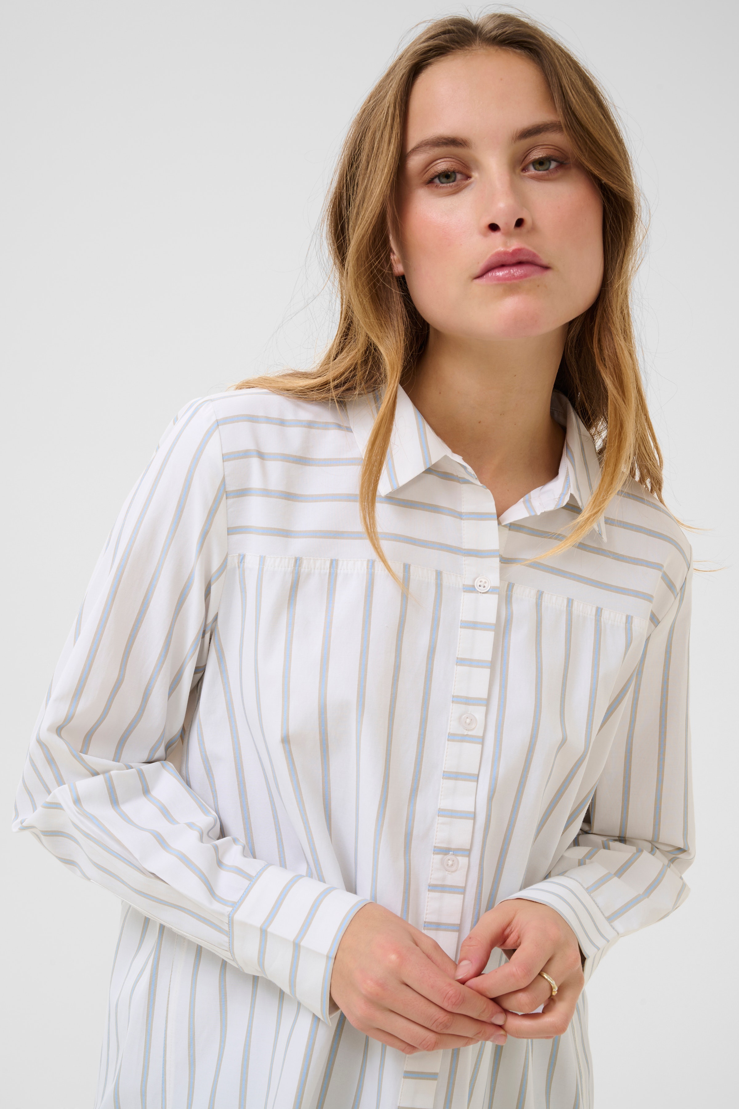 BPtabita Skjorta LOOKBOOK DETAIL 10590823-107356B