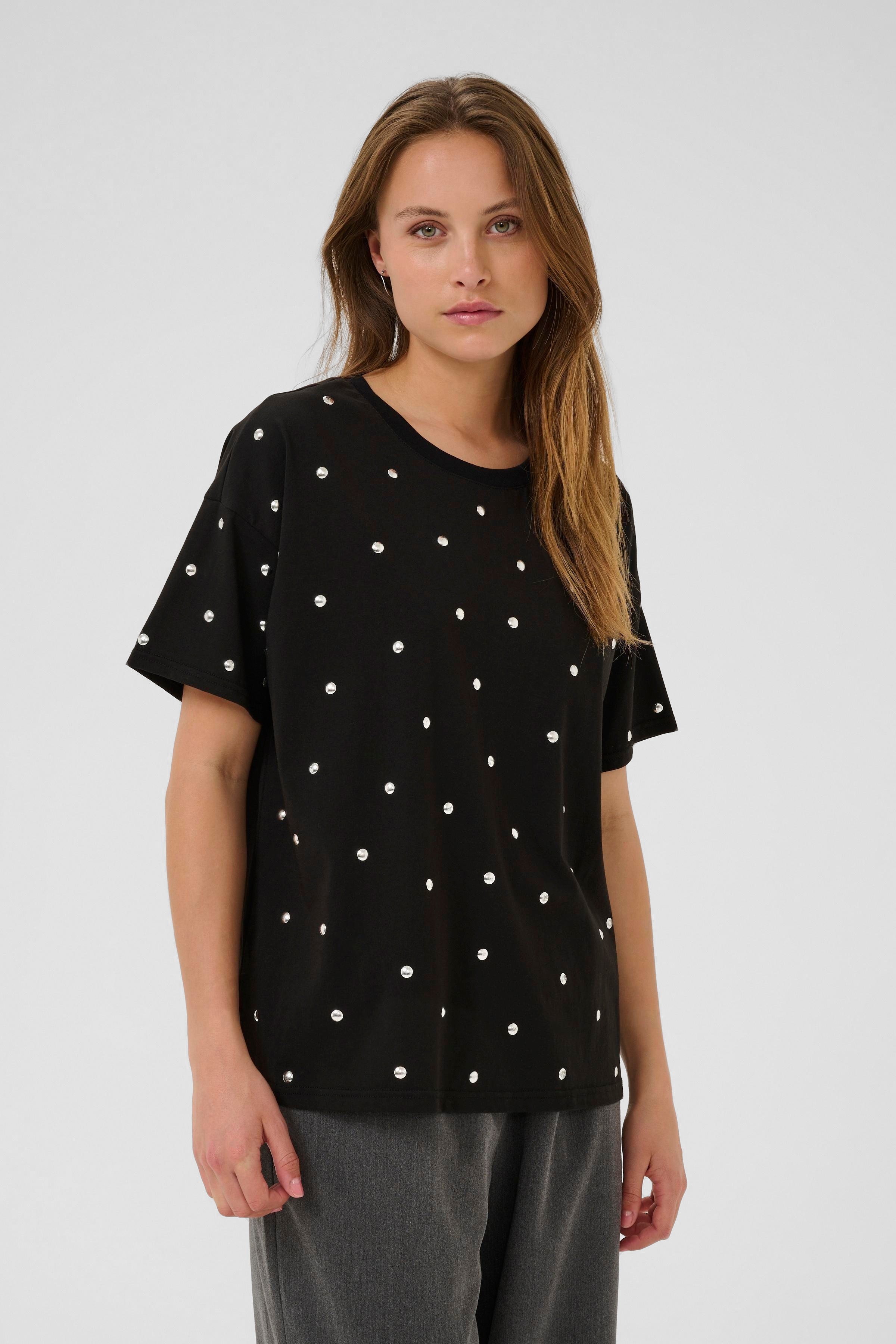 KAhelen T-shirt LOOKBOOK FRONT 10510661-100121