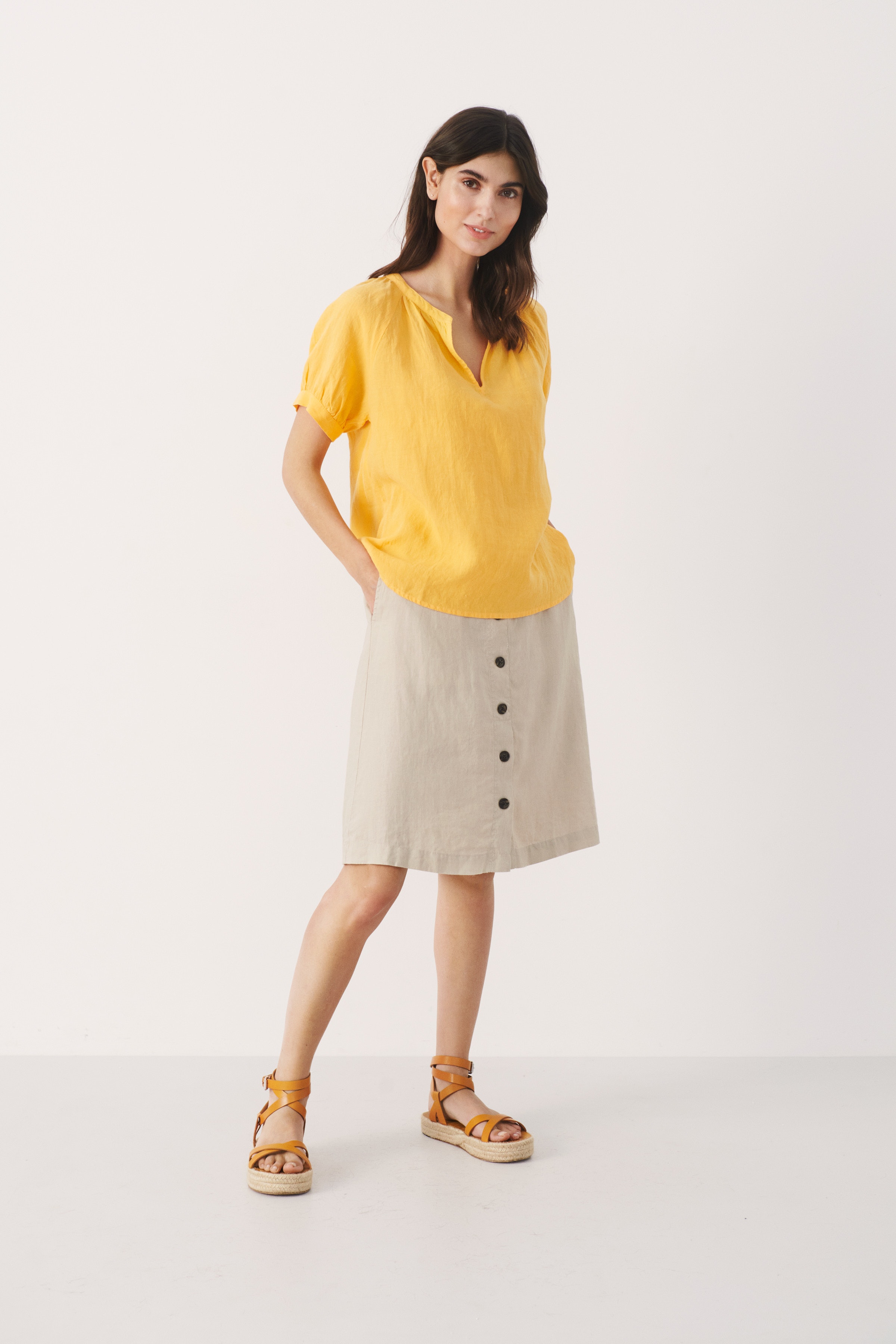 PopsyPW Short-sleeved linen blouse LOOKBOOK FRONT 30306825-130942