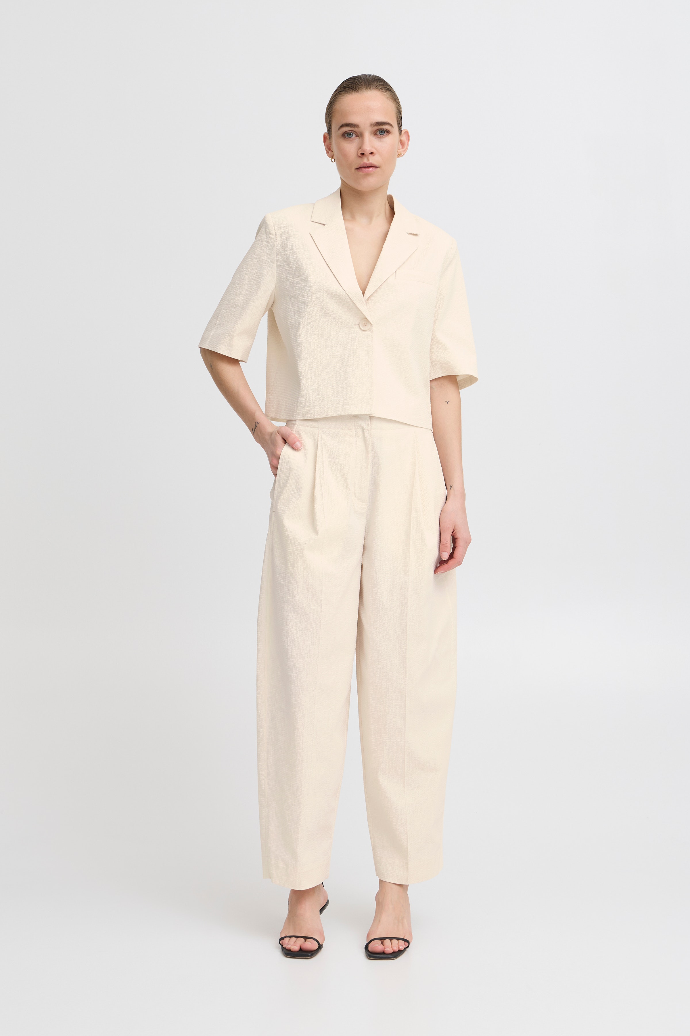 IHWALLIS Byxor LOOKBOOK FRONT 20123284-130905