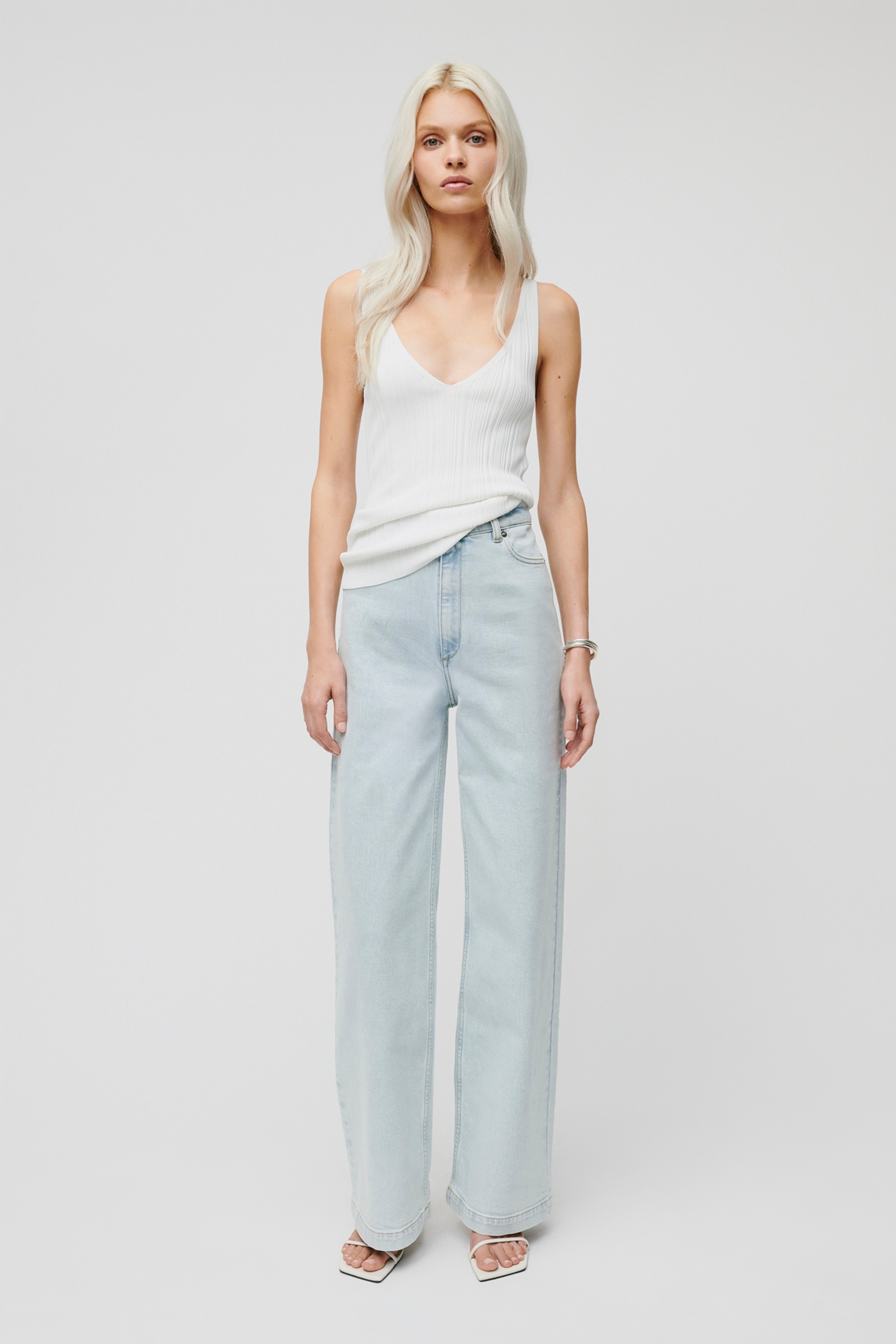 PIXIE Trousers LOOKBOOK FRONT 30600384-BL806