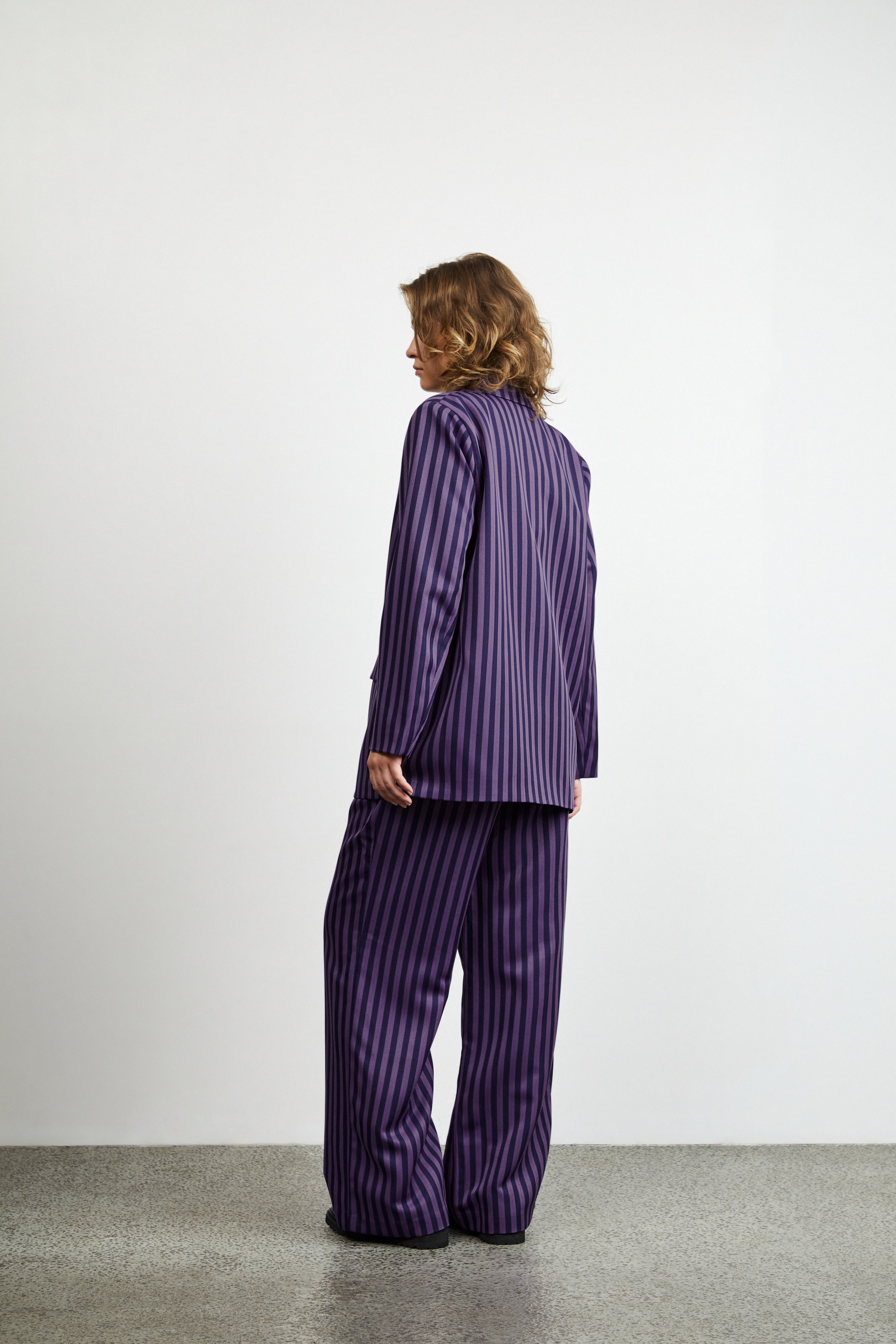 IXMISSY Blazer LOOKBOOK FRONT 20119119-202125
