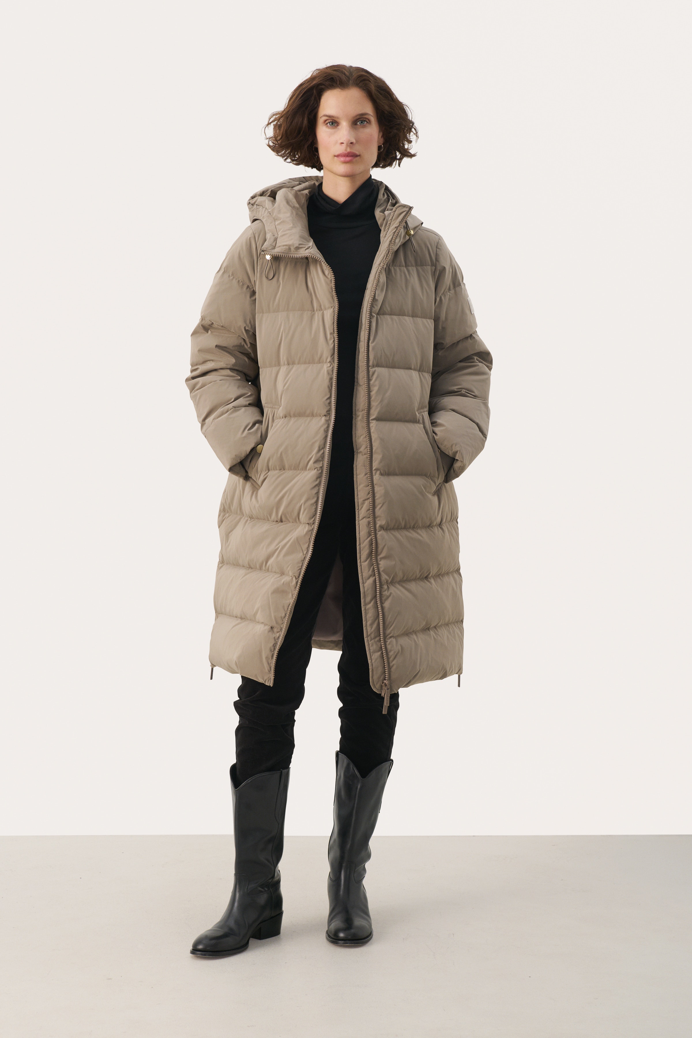 LidysPW Mantel LOOKBOOK FRONT 30309307-181112