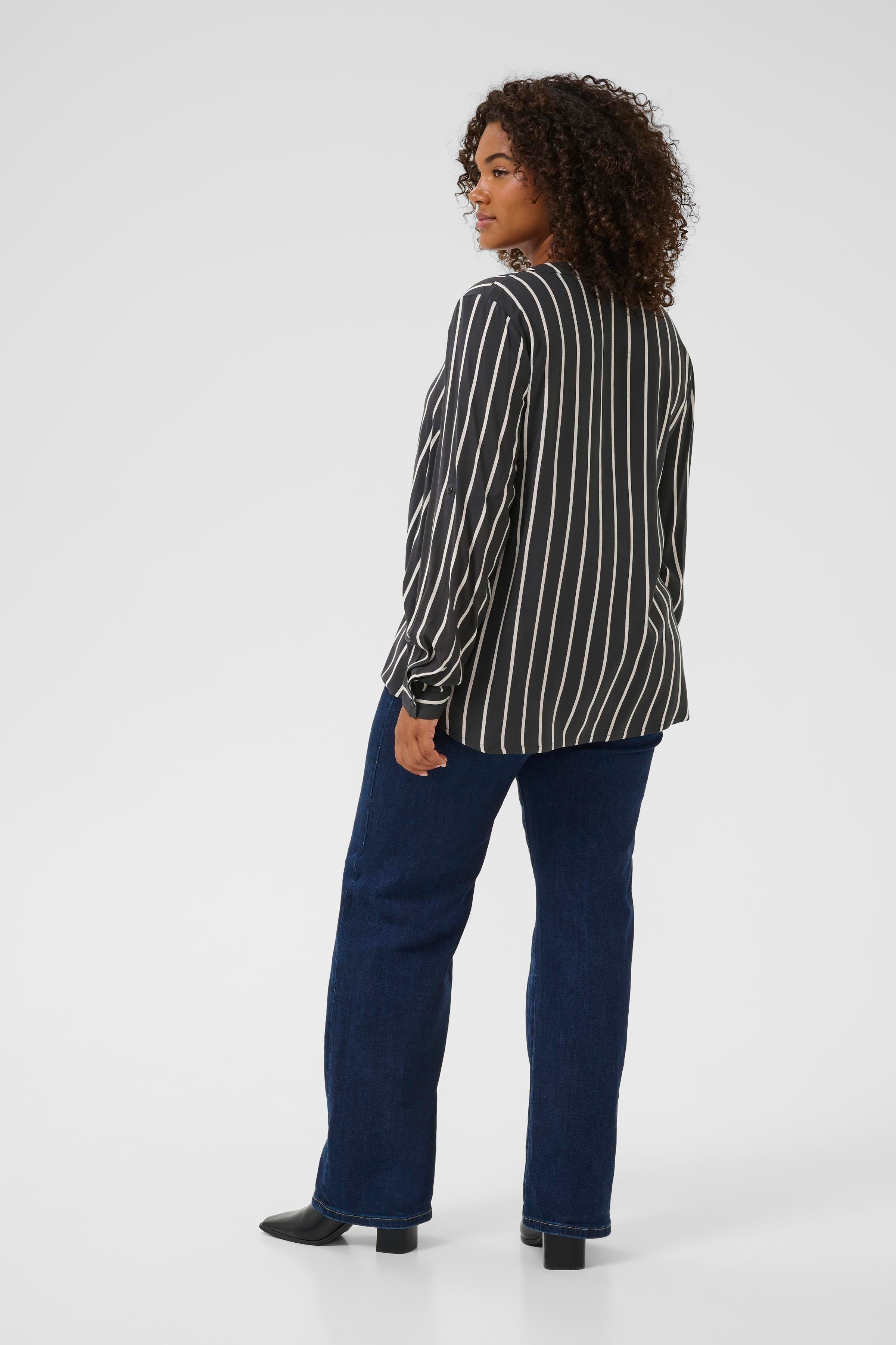 KCsida Blus LOOKBOOK BACK 10580350-108466