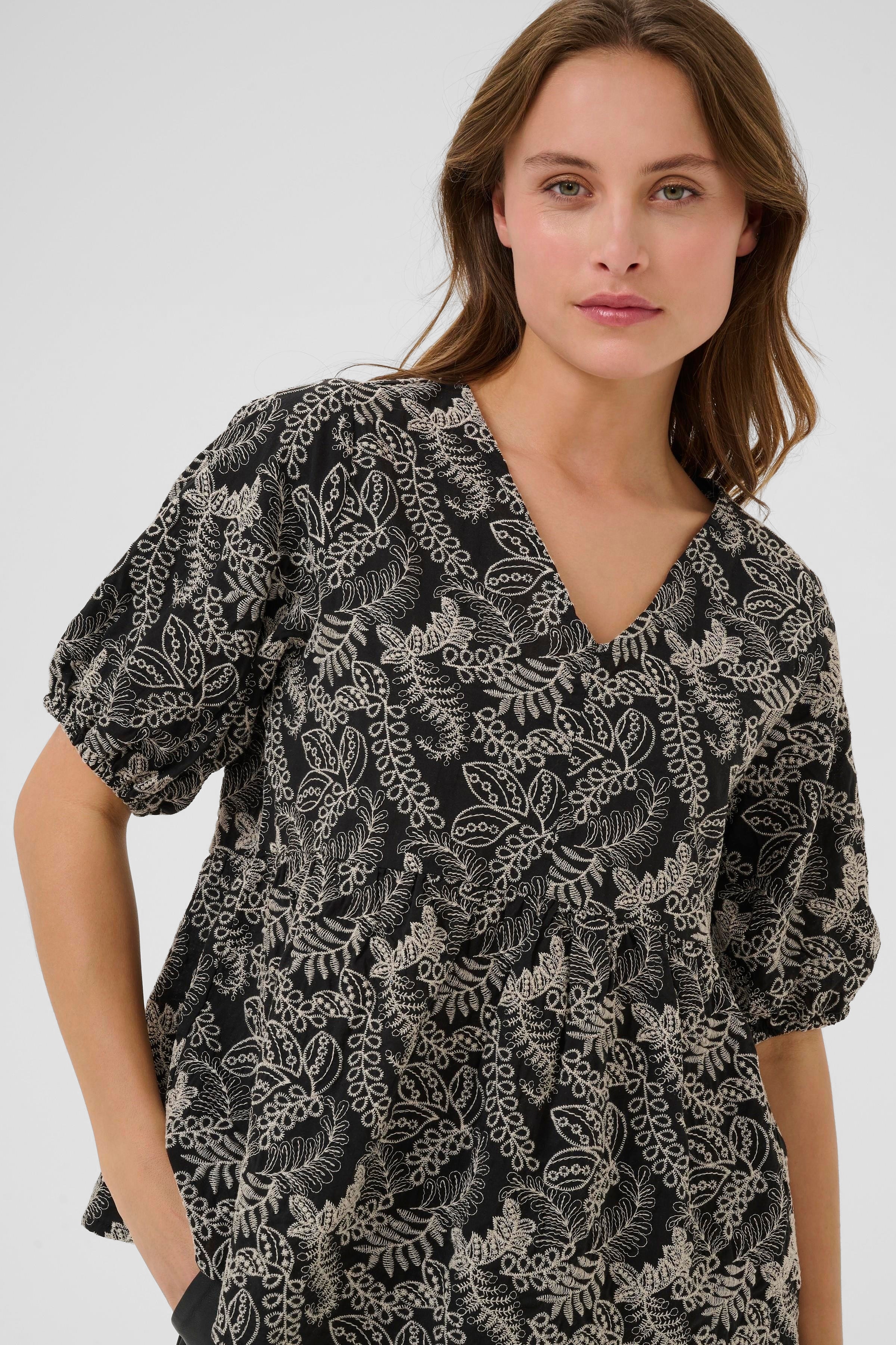 CUtaylar Blouse with embroidery LOOKBOOK DETAIL 50112127-108168