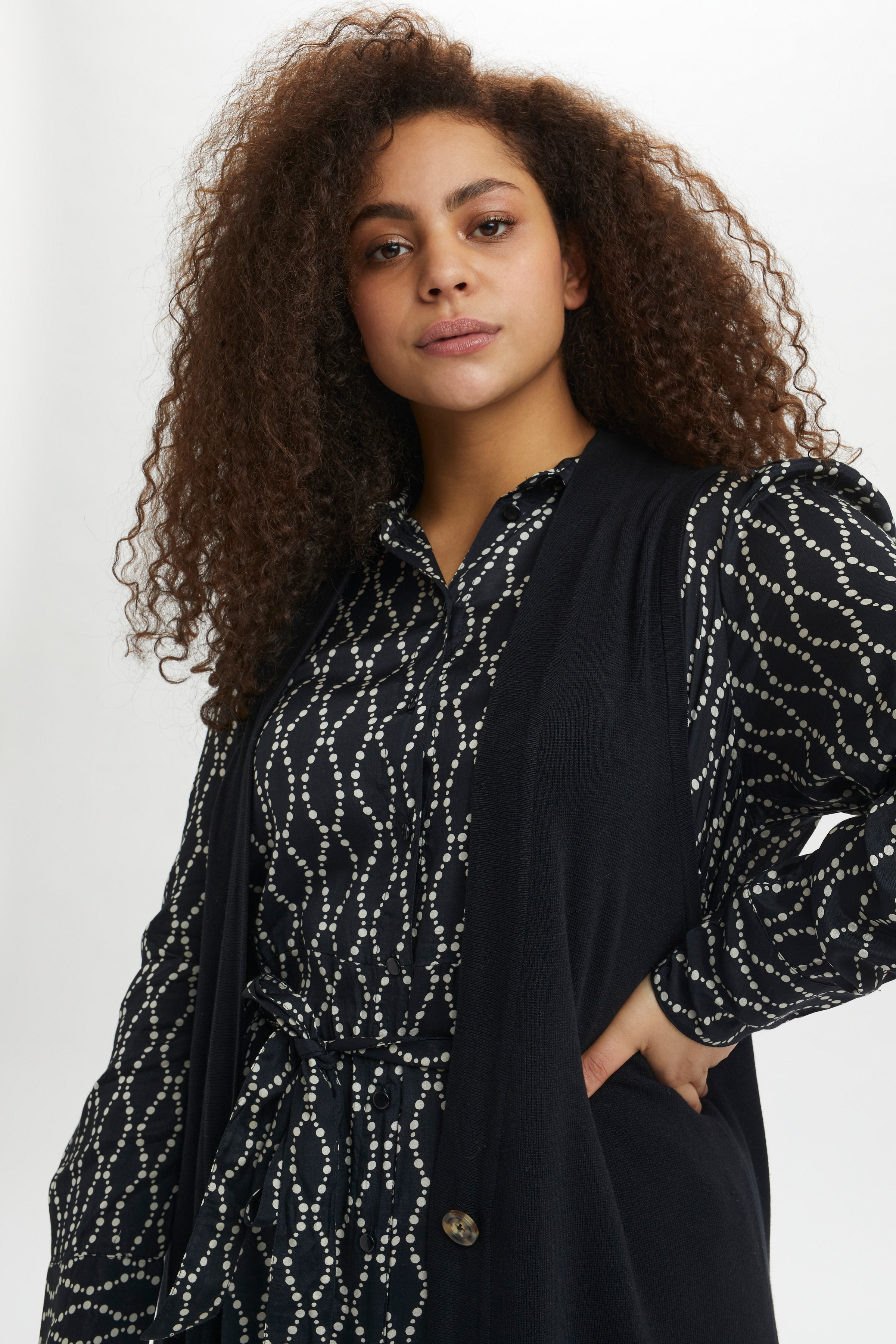 KCkirsen Knitted cardigan LOOKBOOK DETAIL 10580560-100121