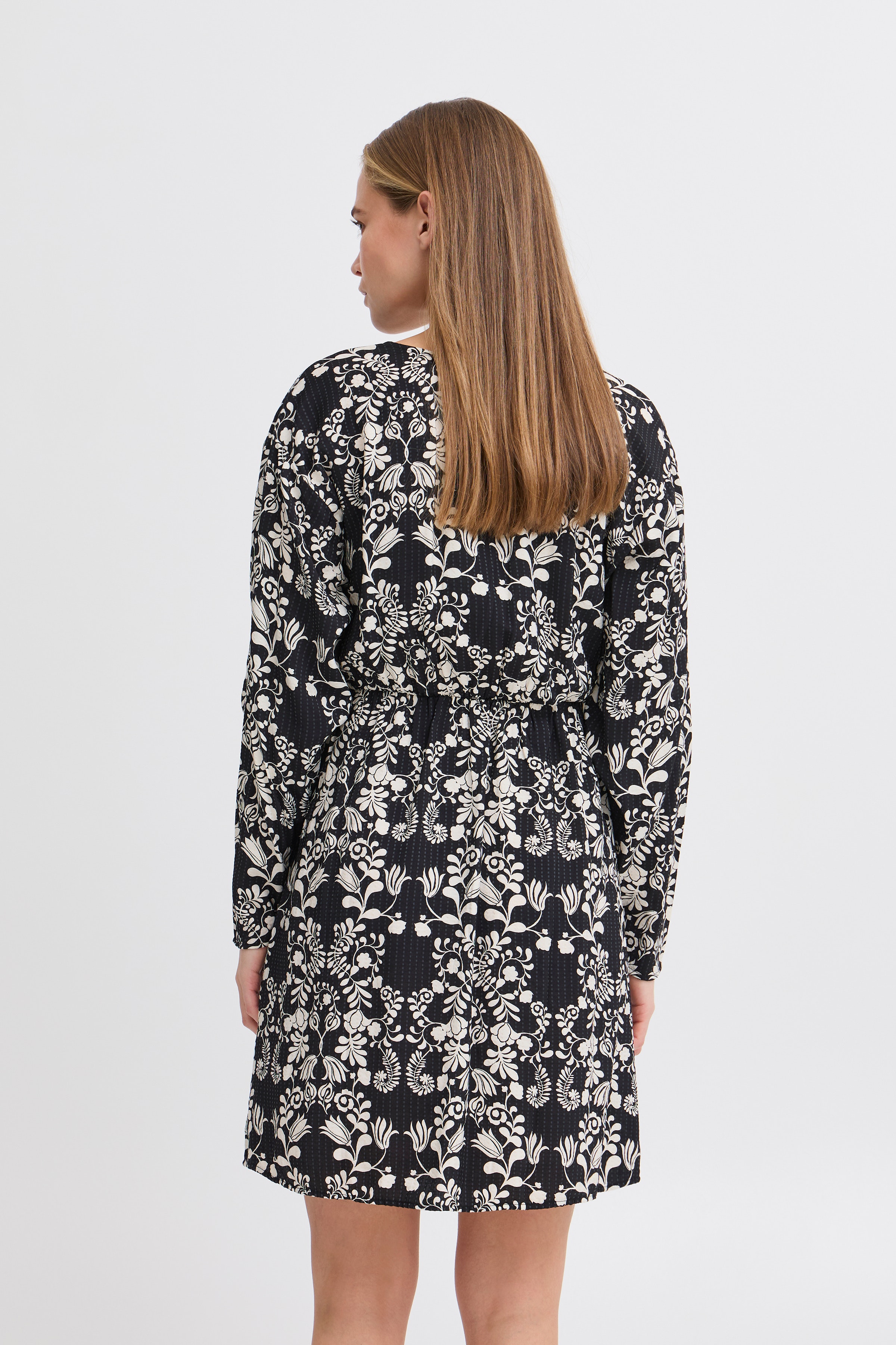Kjole LOOKBOOK FRONT 20122467-203978