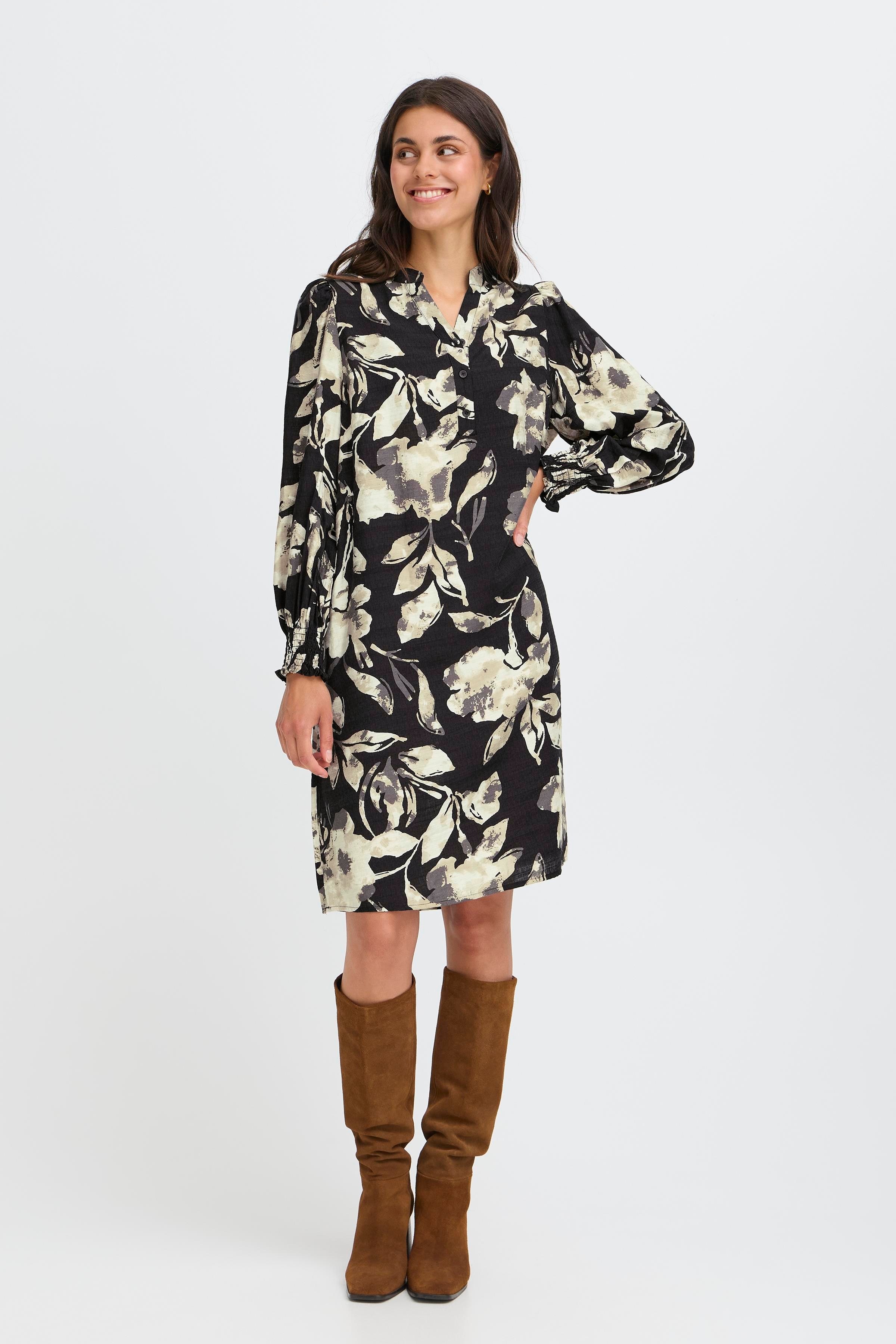 FRARIANA Kjole LOOKBOOK FRONT 20616227-900001437