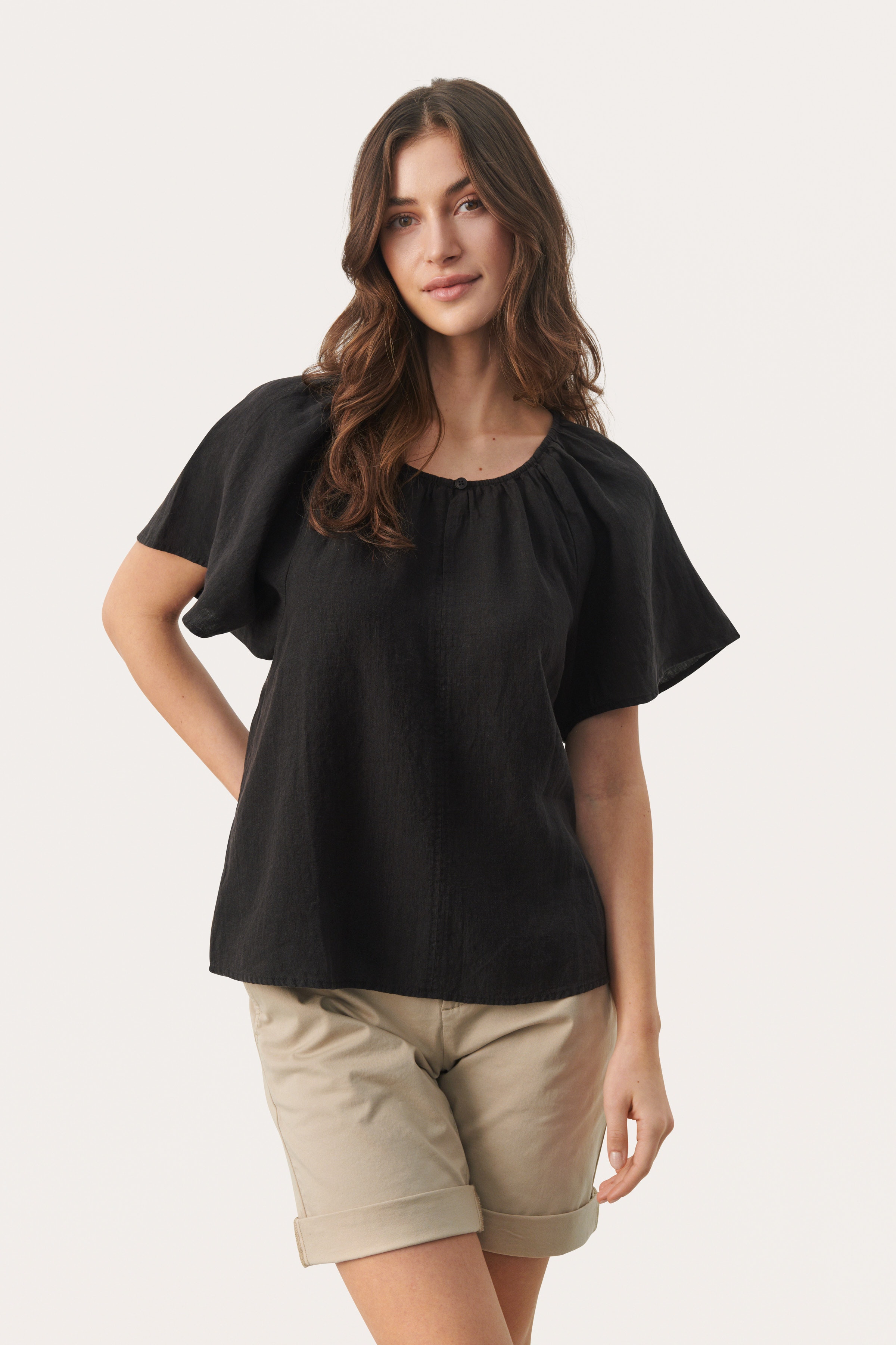 GeorgianaPW Linen blouse LOOKBOOK FRONT 30308594-194008