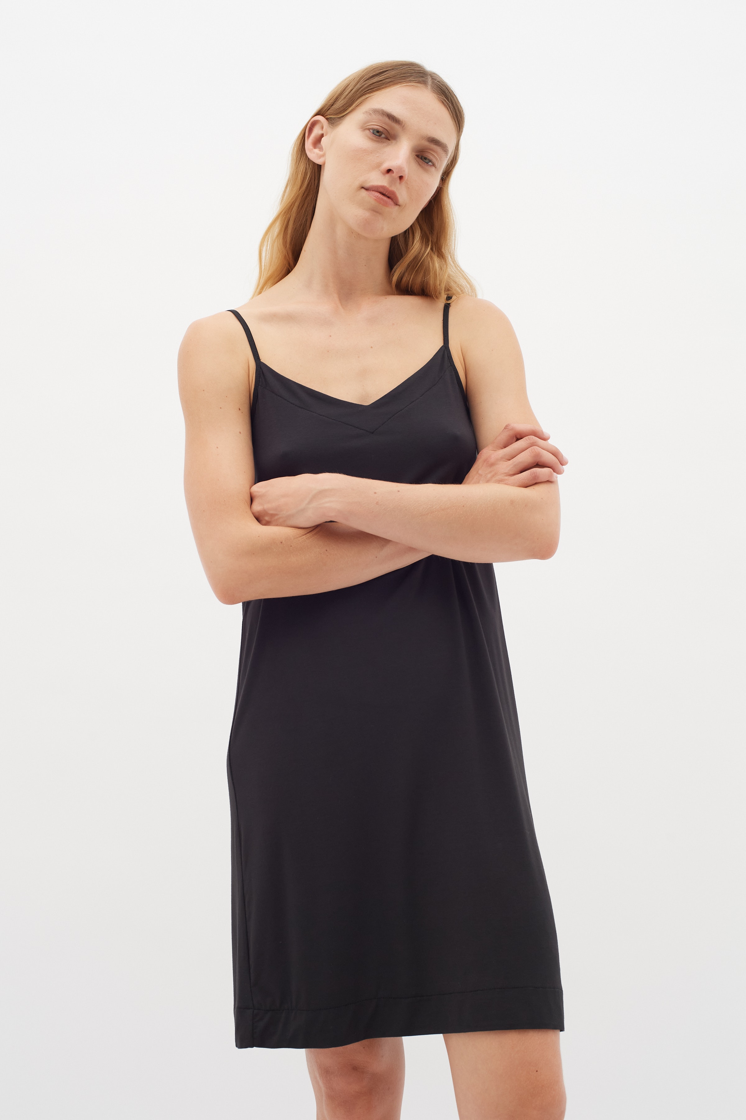 LilIW Base Slip Dress LOOKBOOK FRONT 30109347-194008