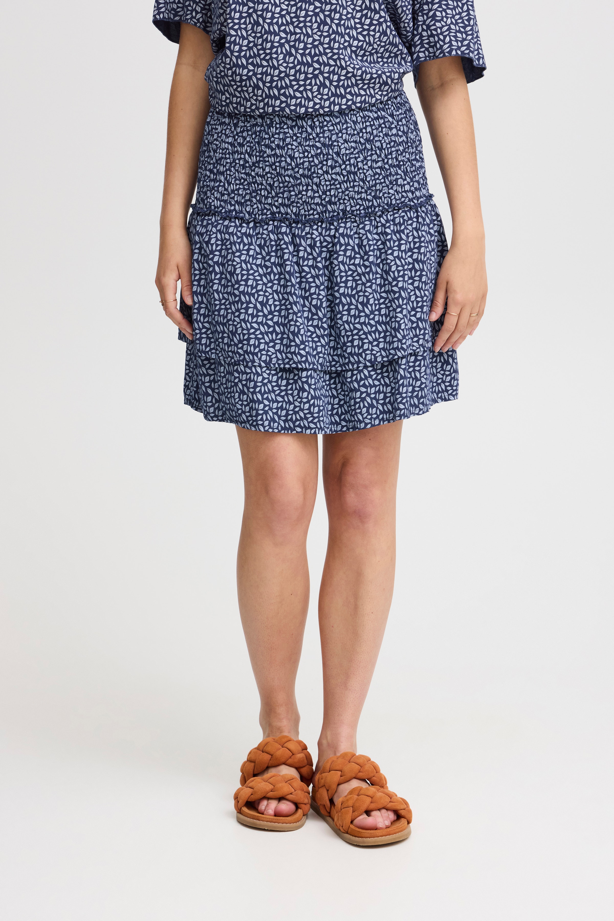 Skjørt LOOKBOOK FRONT 22100650-193923