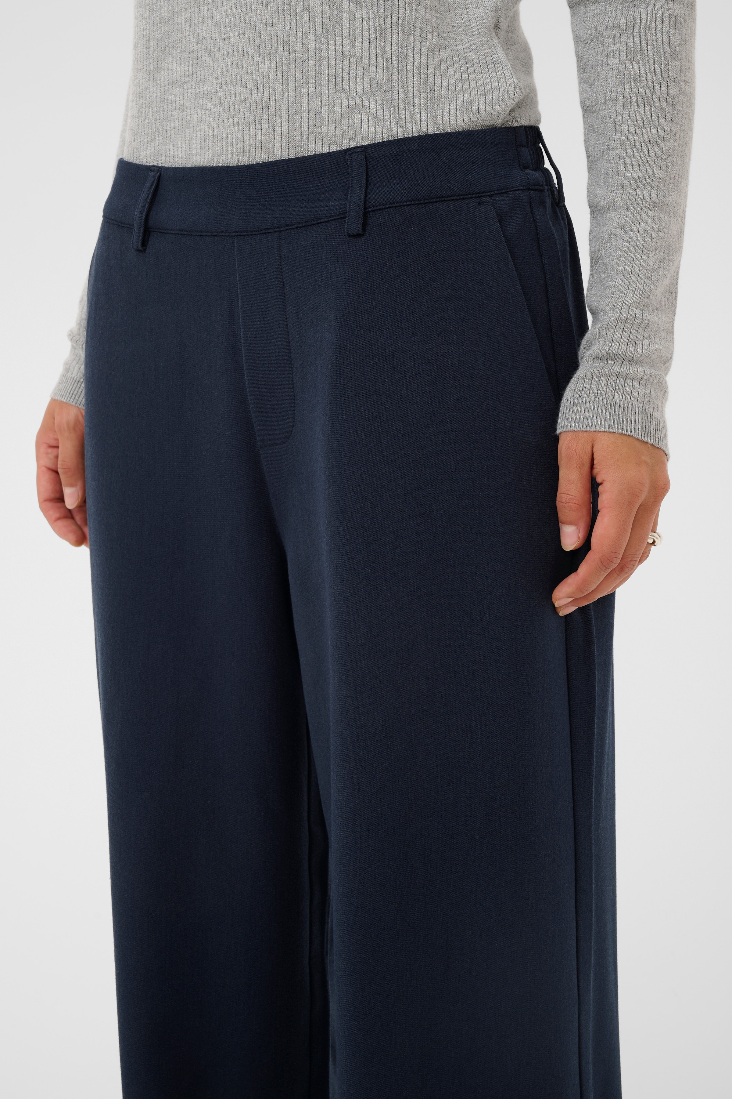 KAoba Trousers LOOKBOOK BACK 10511085-194020