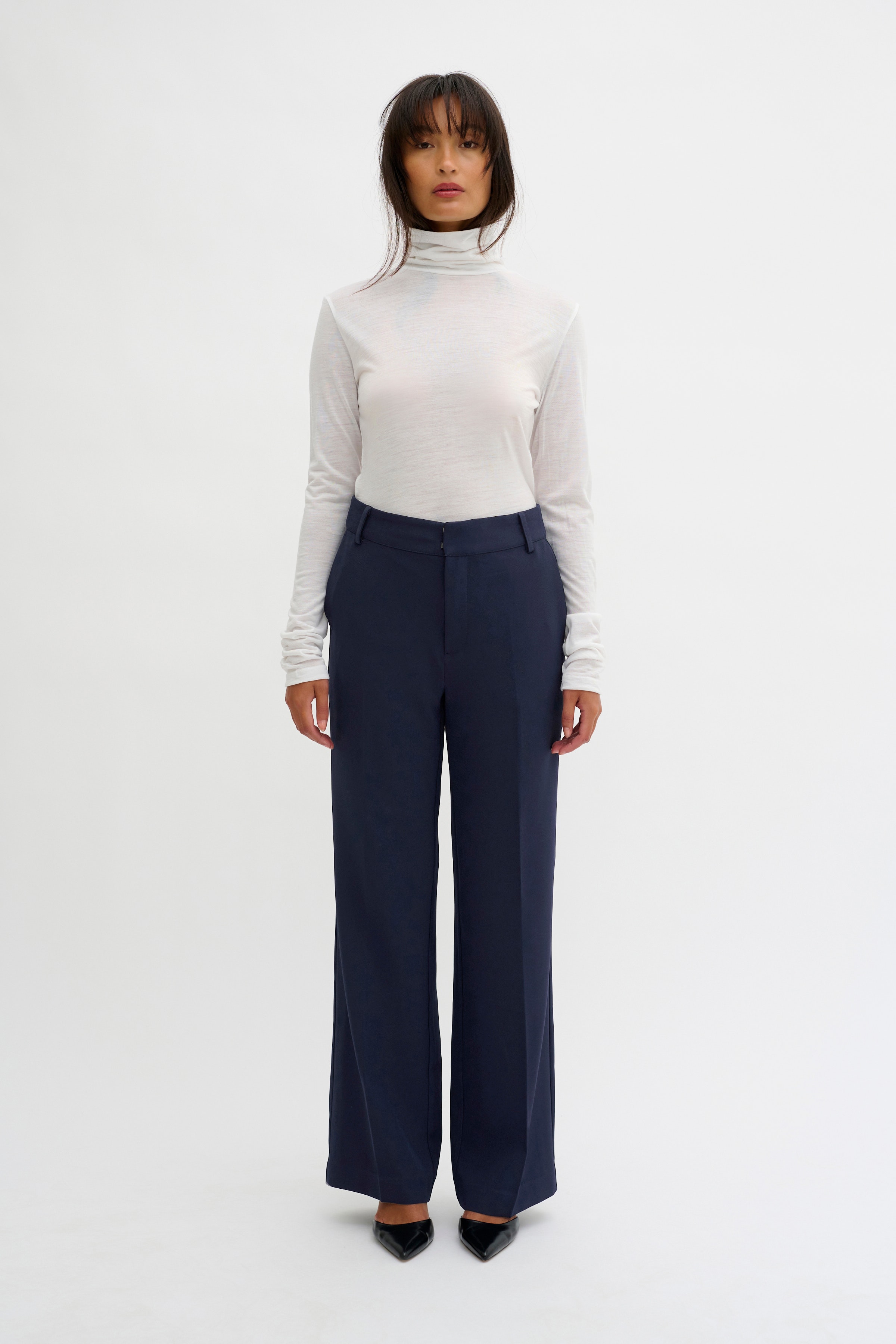 29 THE TAILORED PANT LOOKBOOK FRONT 10703972-193812