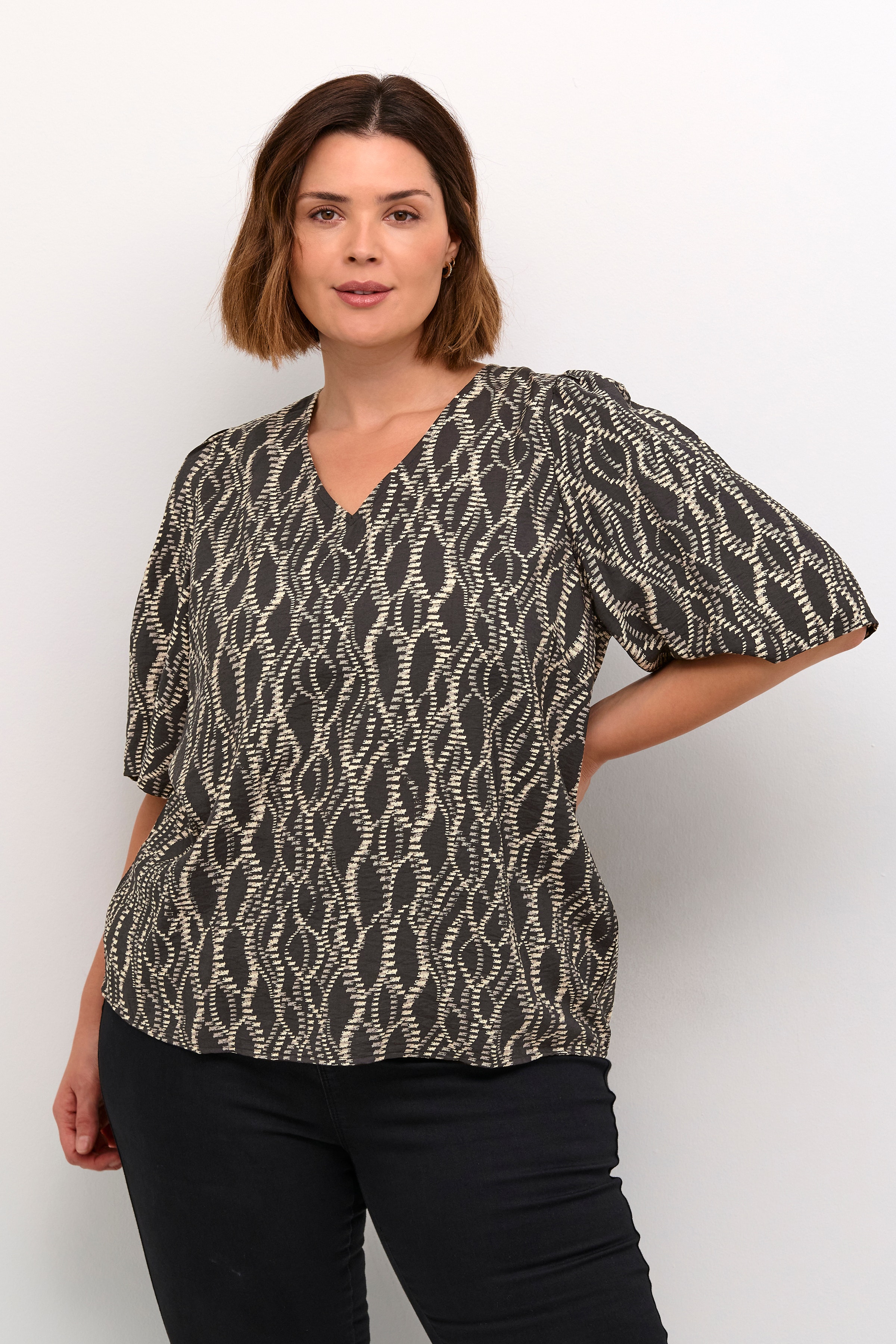 KClanora Blouse LOOKBOOK FRONT 10582742-106591