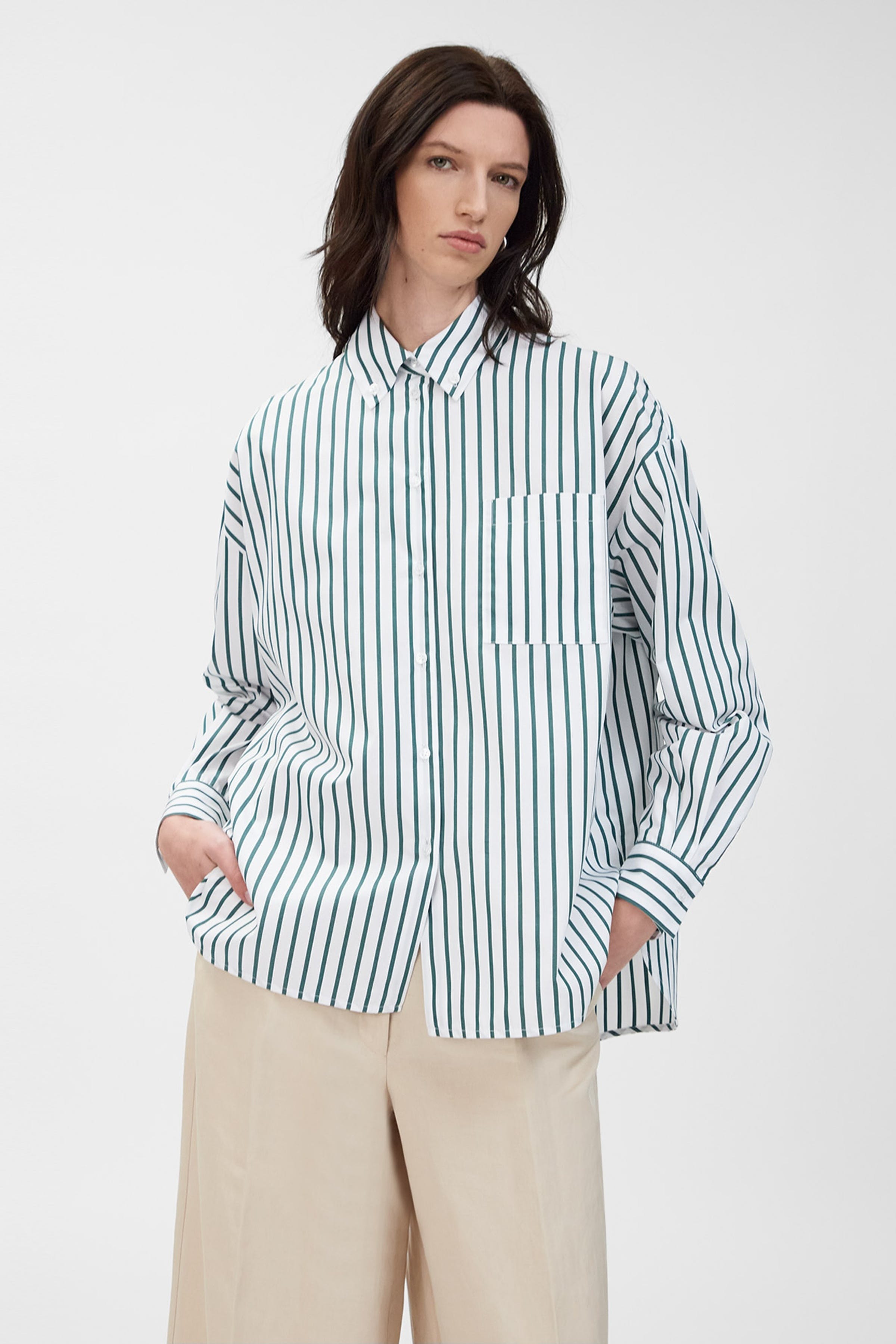 BETHANY Bluse LOOKBOOK FRONT 30600218-MC2100