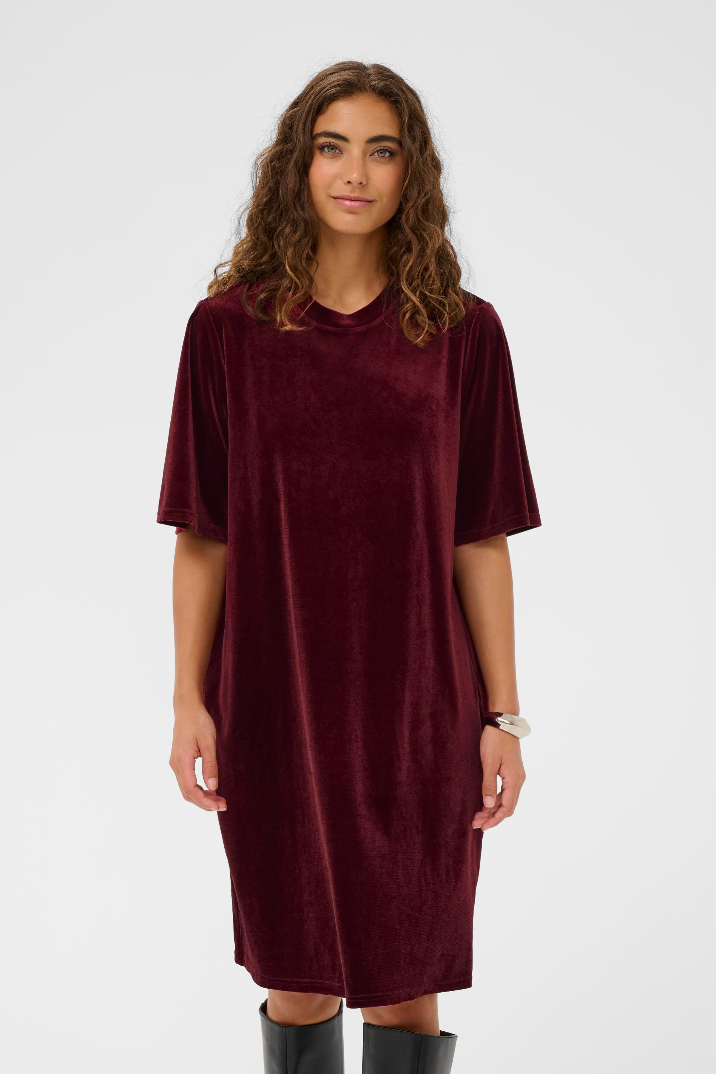 CUzoe Velourkleid LOOKBOOK FRONT 50112495-191522
