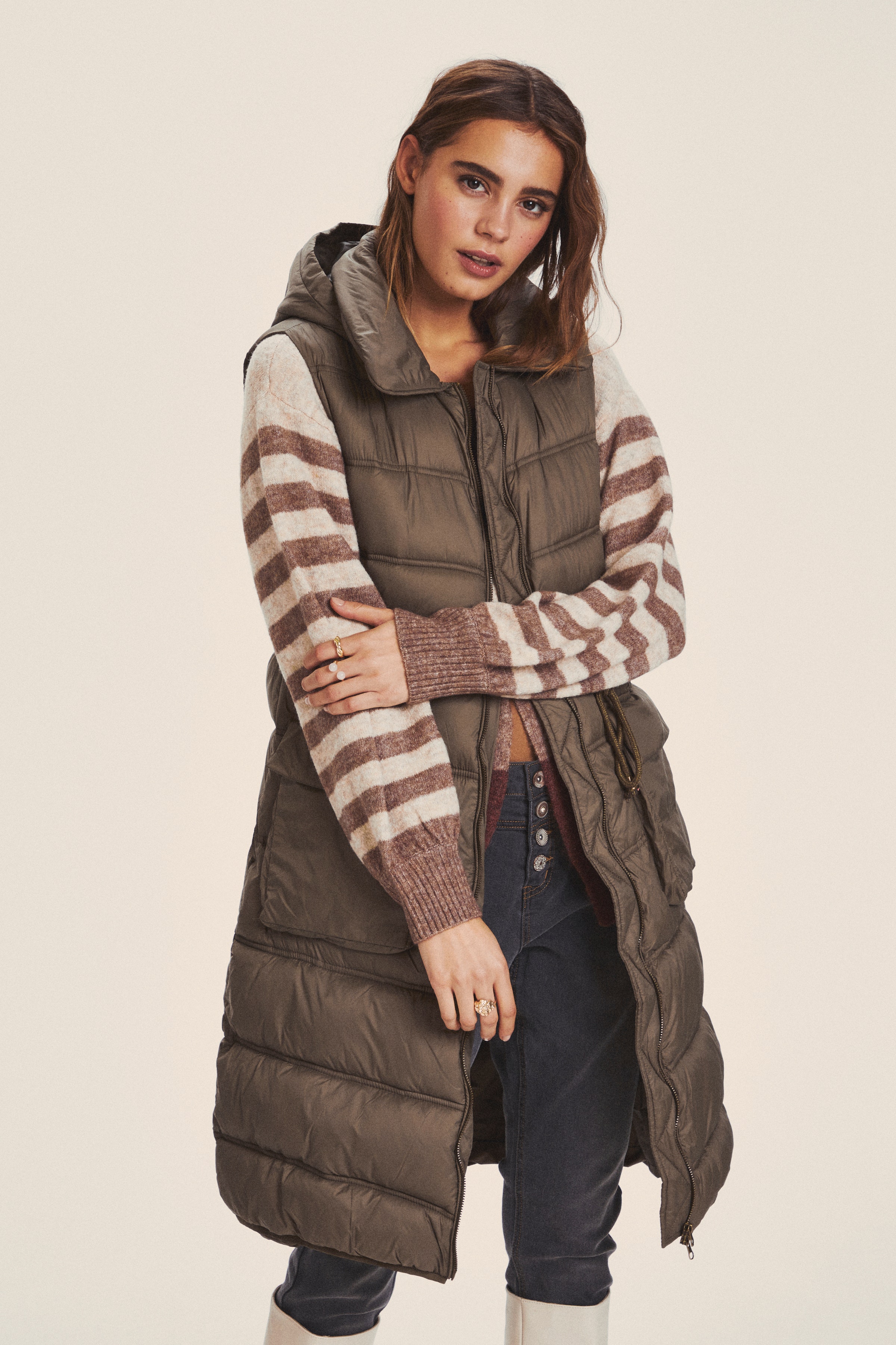 CROmilla Vest LOOKBOOK FRONT 10608388-190403